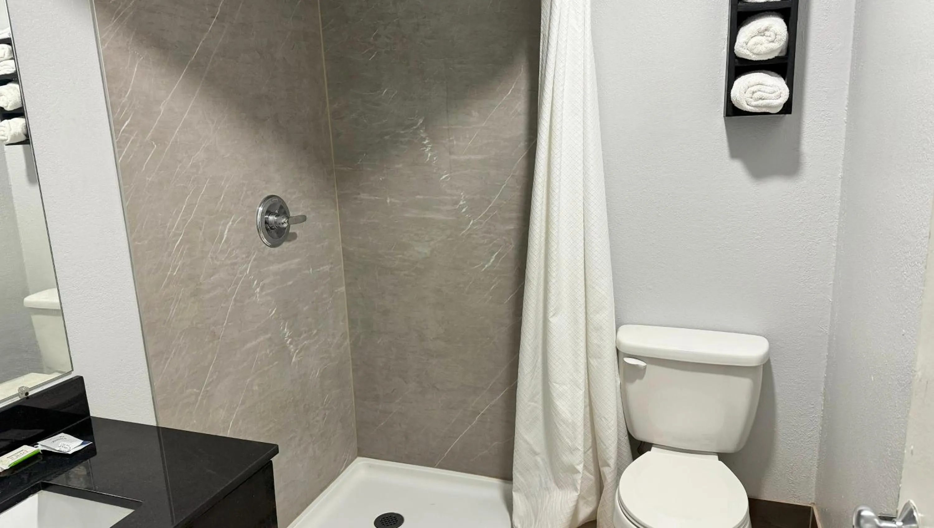 Bathroom in Xpress Inn & Extended Stays