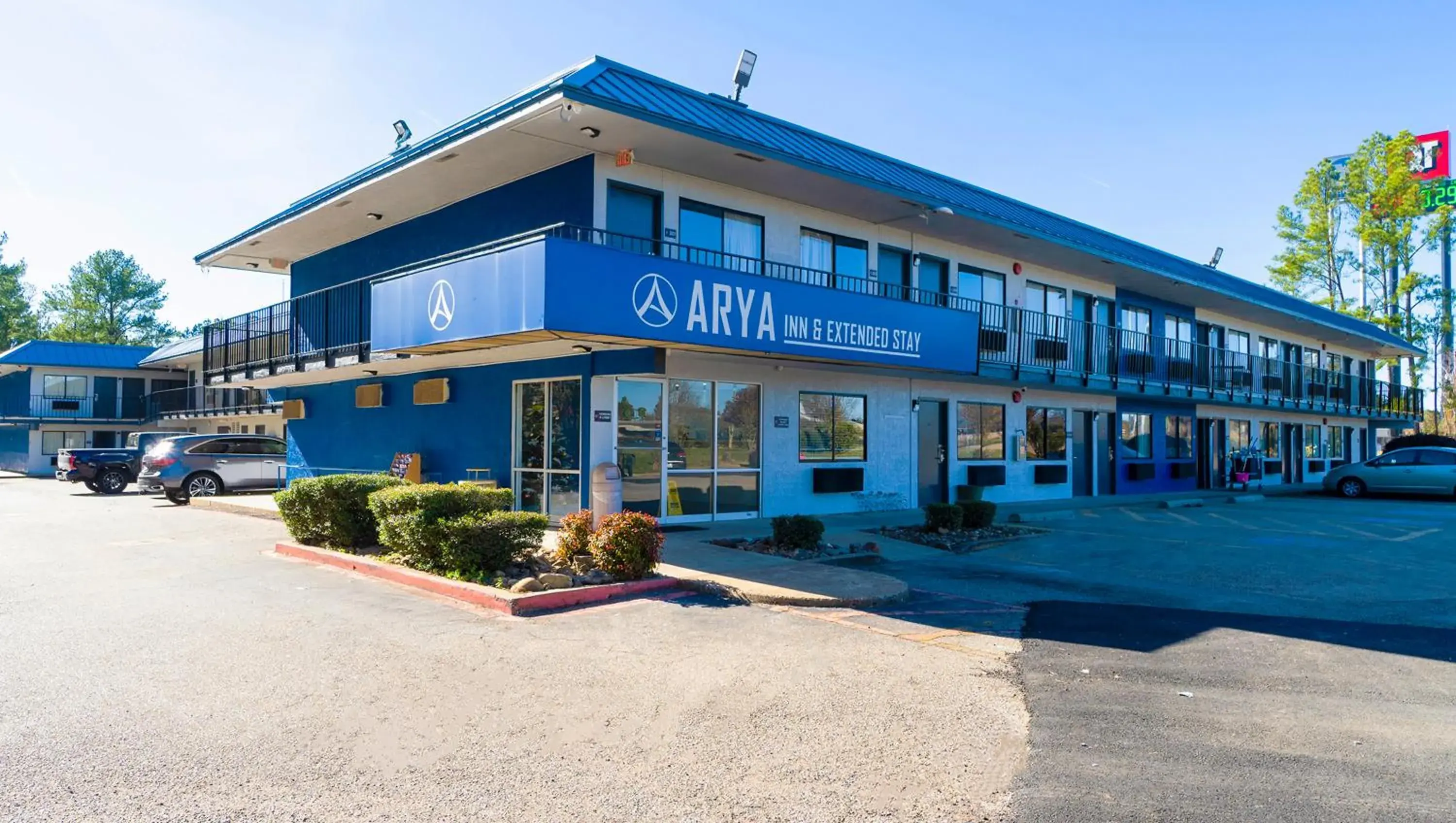 Property building in Xpress Inn & Extended Stays Property building in Xpress Inn & Extended Stays