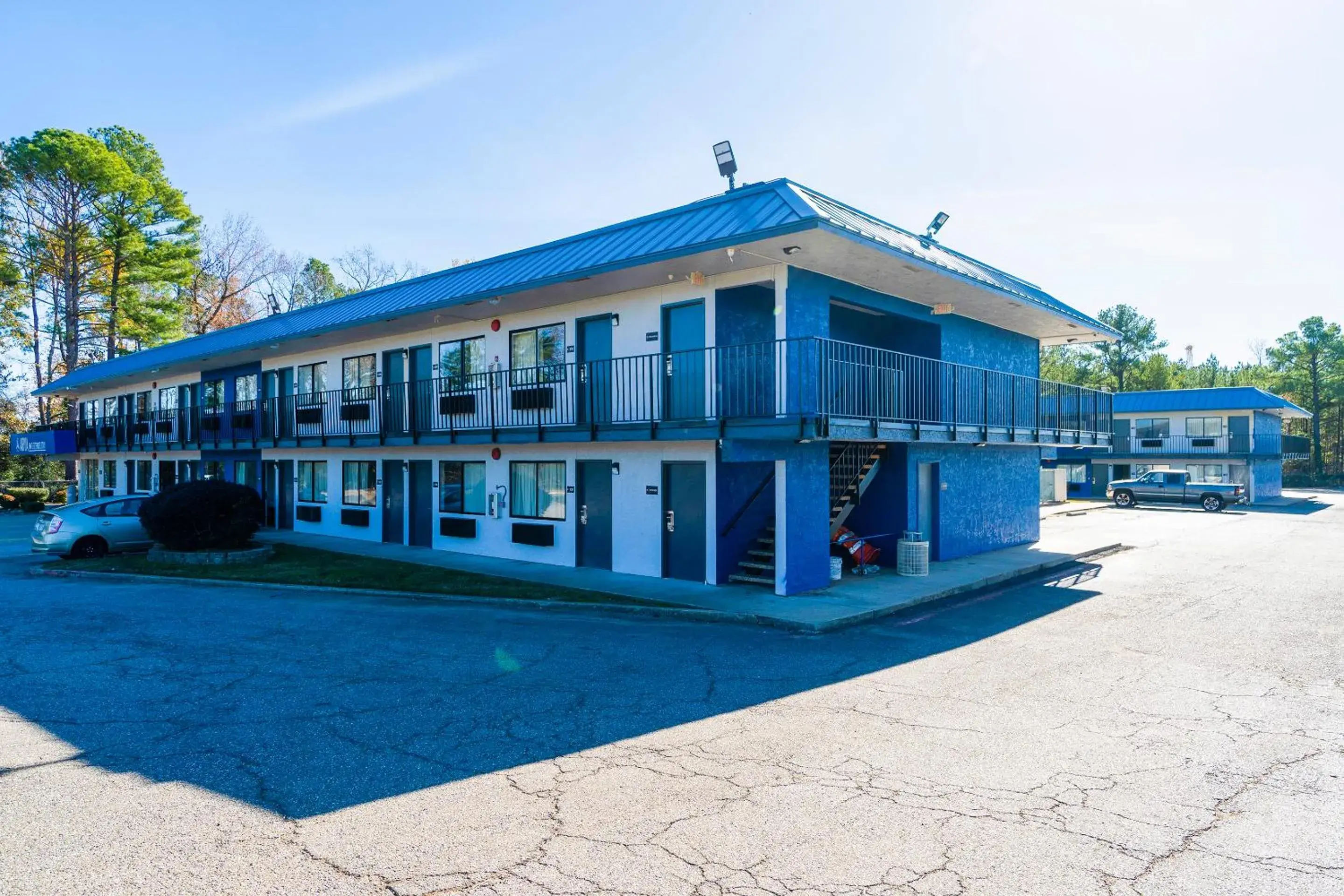 Facade/entrance in Xpress Inn & Extended Stays Facade/entrance in Xpress Inn & Extended Stays