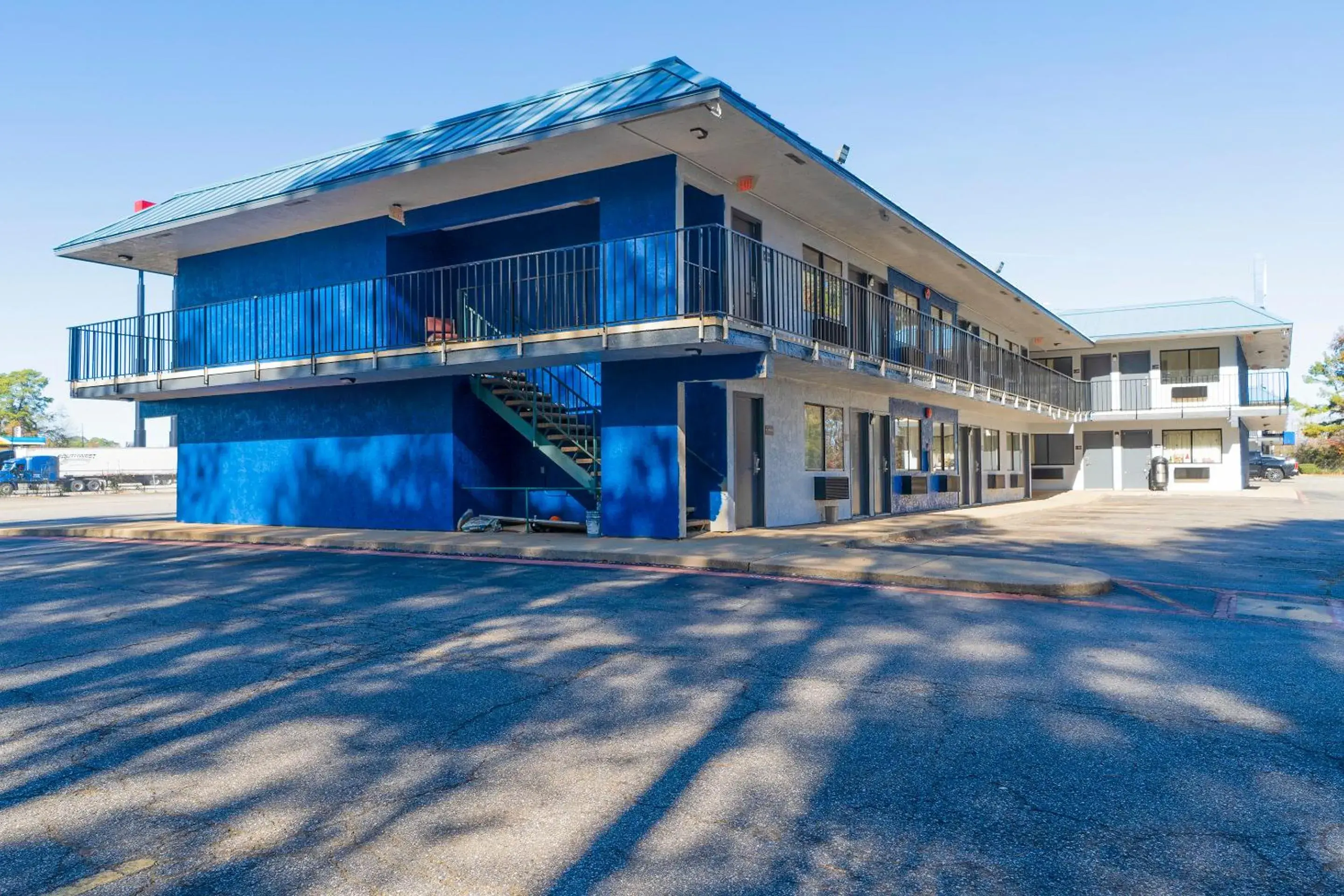 Facade/entrance in Xpress Inn & Extended Stays Facade/entrance in Xpress Inn & Extended Stays