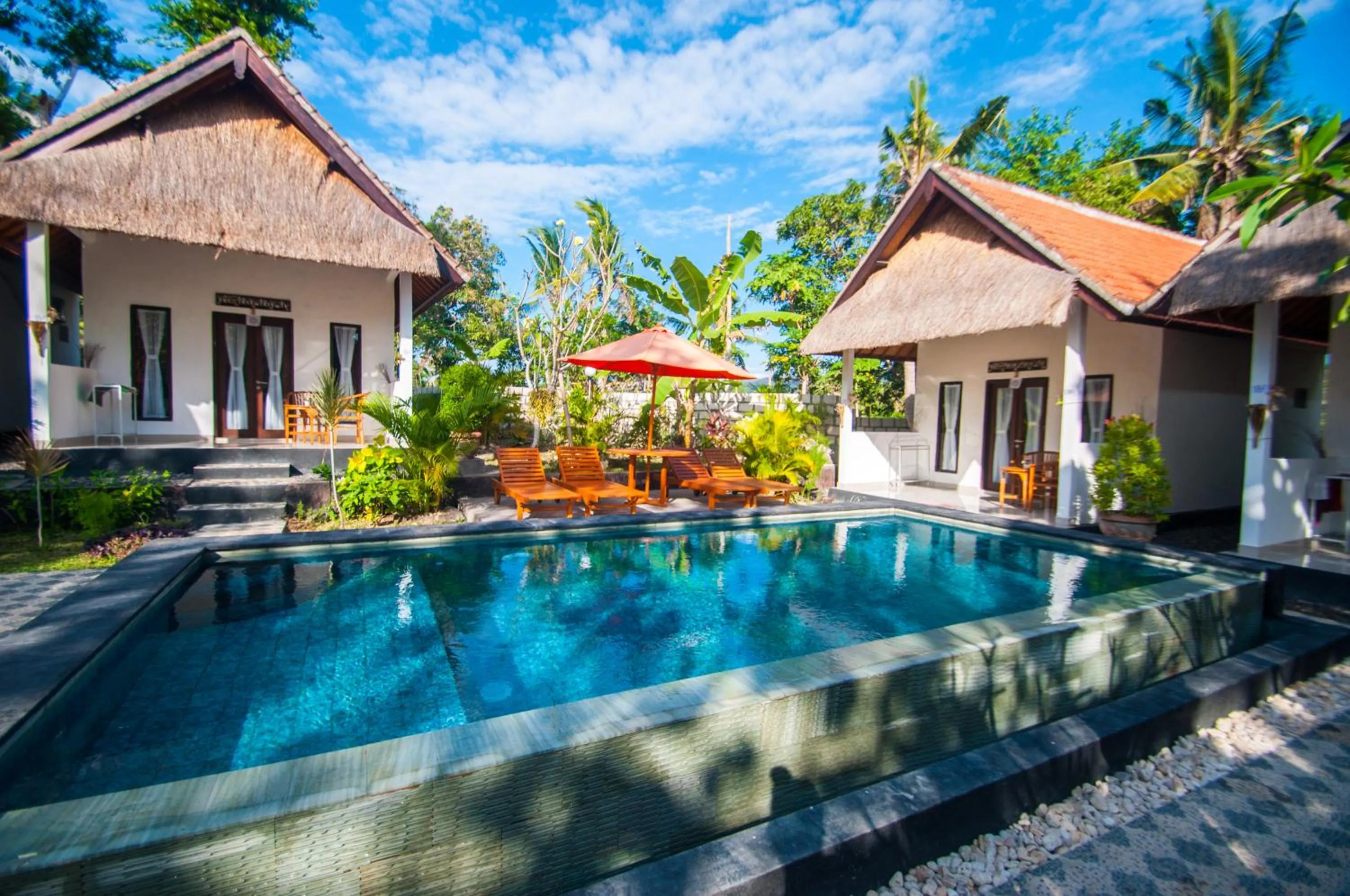 Swimming pool in Japa Bungalow