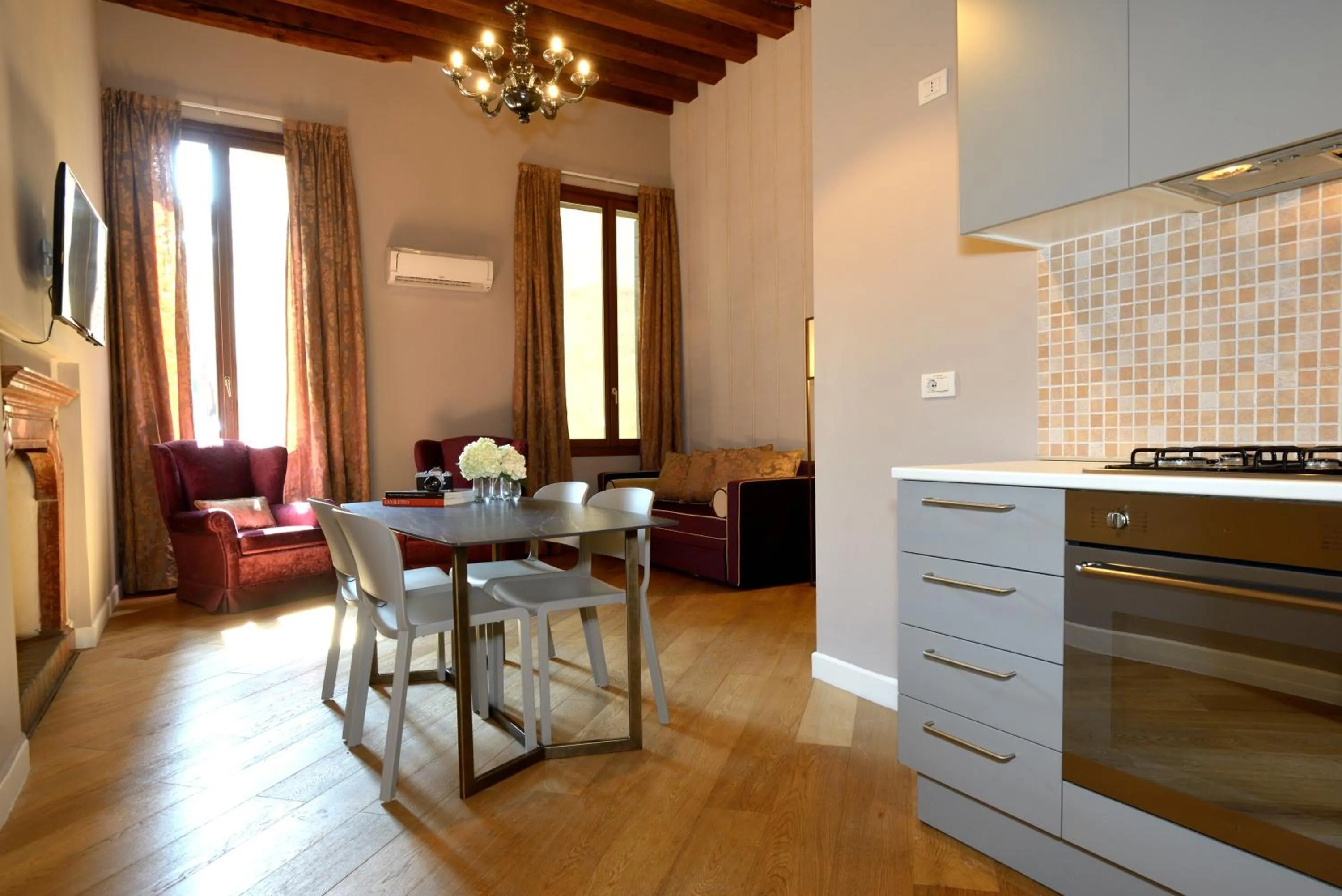 Kitchen or kitchenette in Residence La Fenice