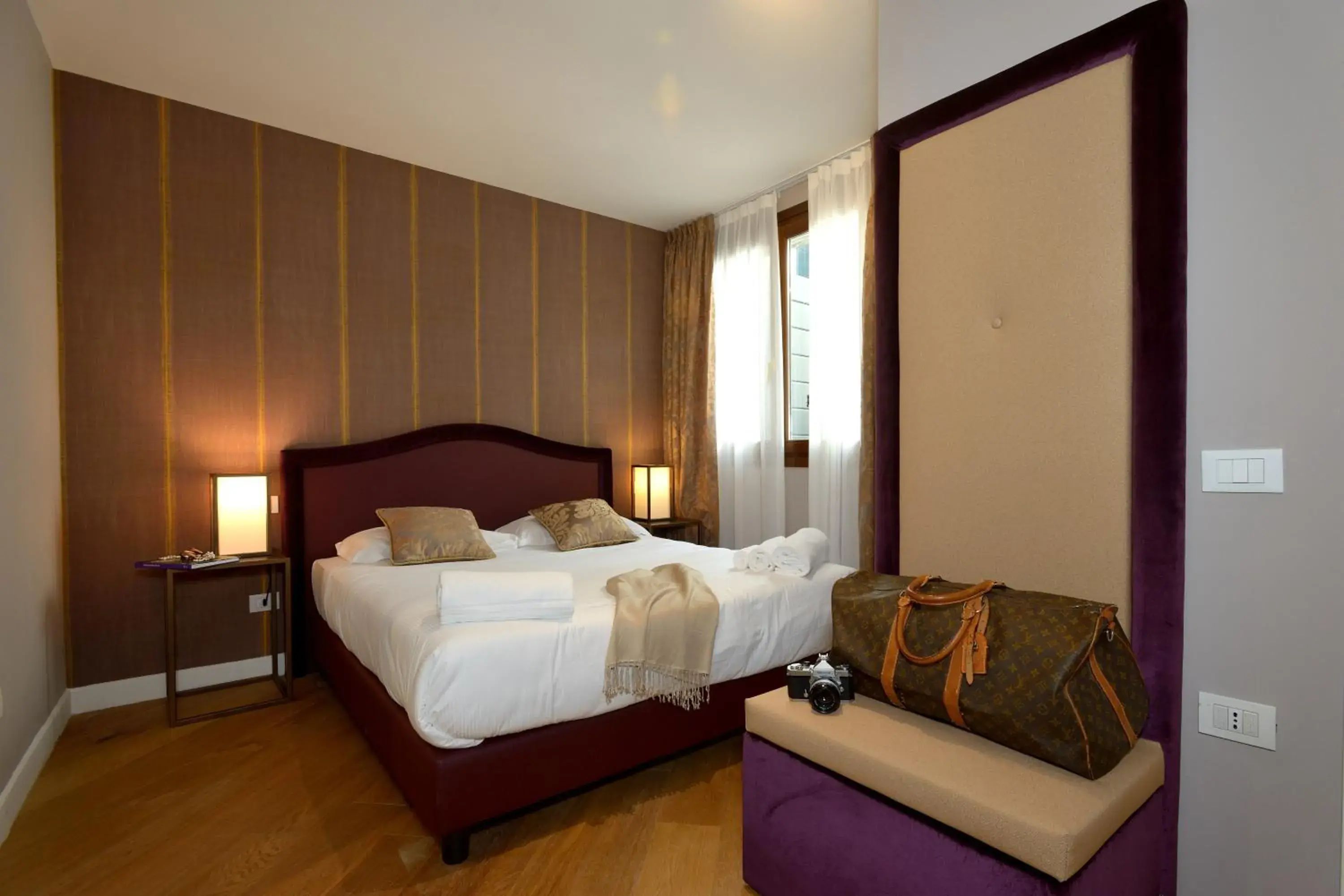 Two-Bedroom Apartment (6 Adults) (San Marco 1859) in Residence La Fenice Two-Bedroom Apartment (6 Adults) (San Marco 1859) in Residence La Fenice