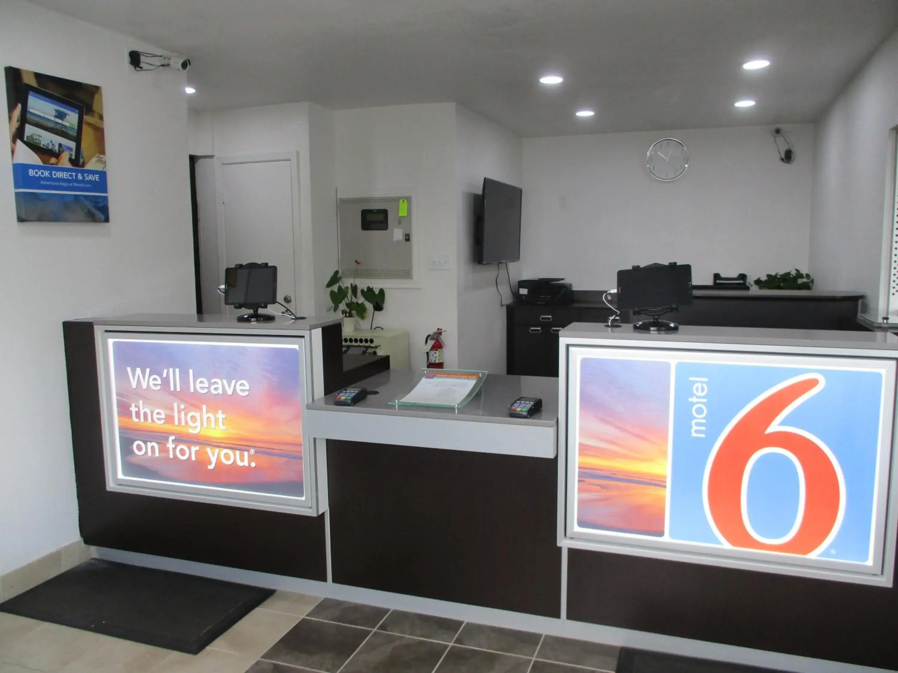 Property building in Motel 6-Meridian, MS Property building in Motel 6-Meridian, MS