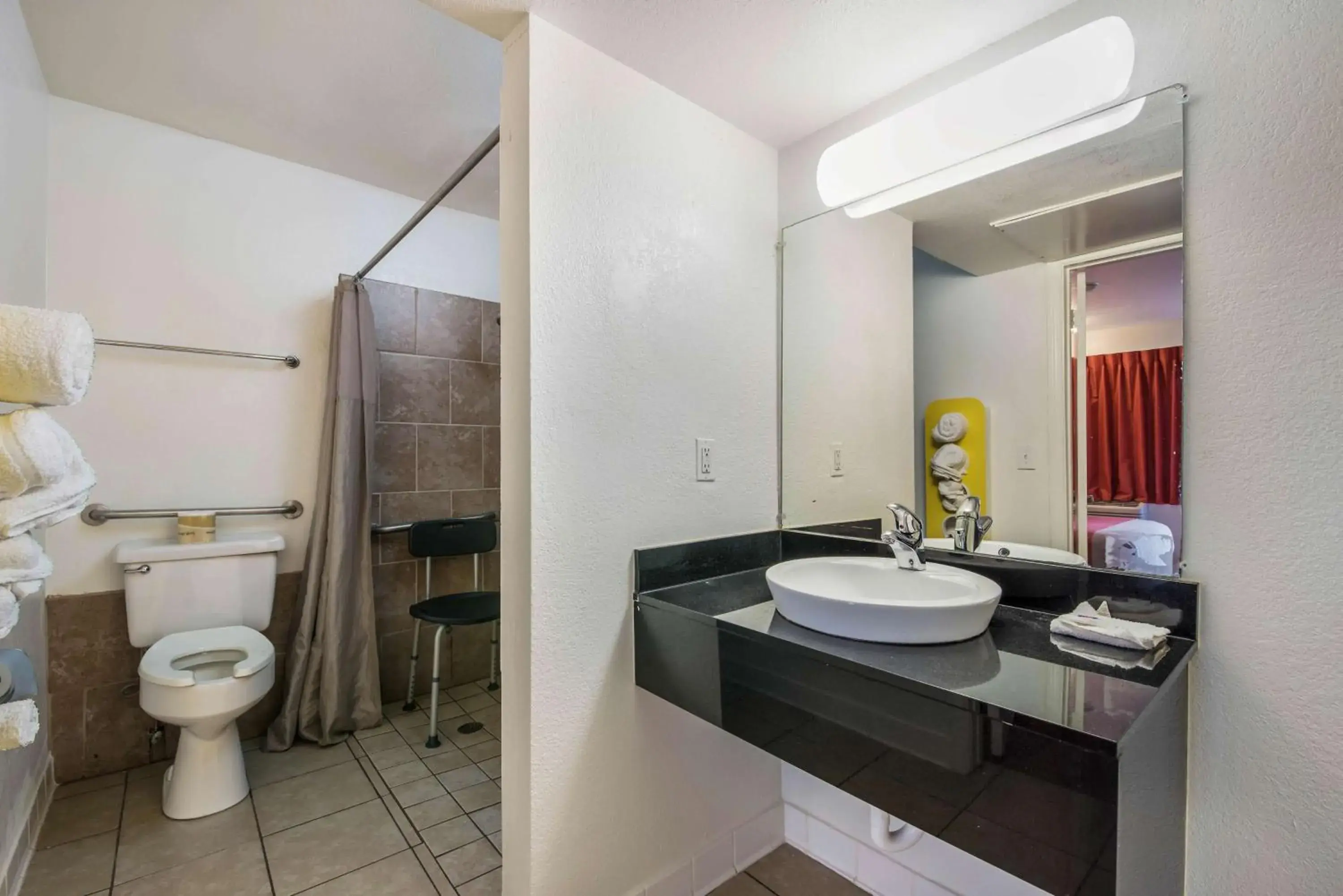 Toilet in Motel 6-Bessemer, AL - Birmingham Toilet in Motel 6-Bessemer, AL - Birmingham