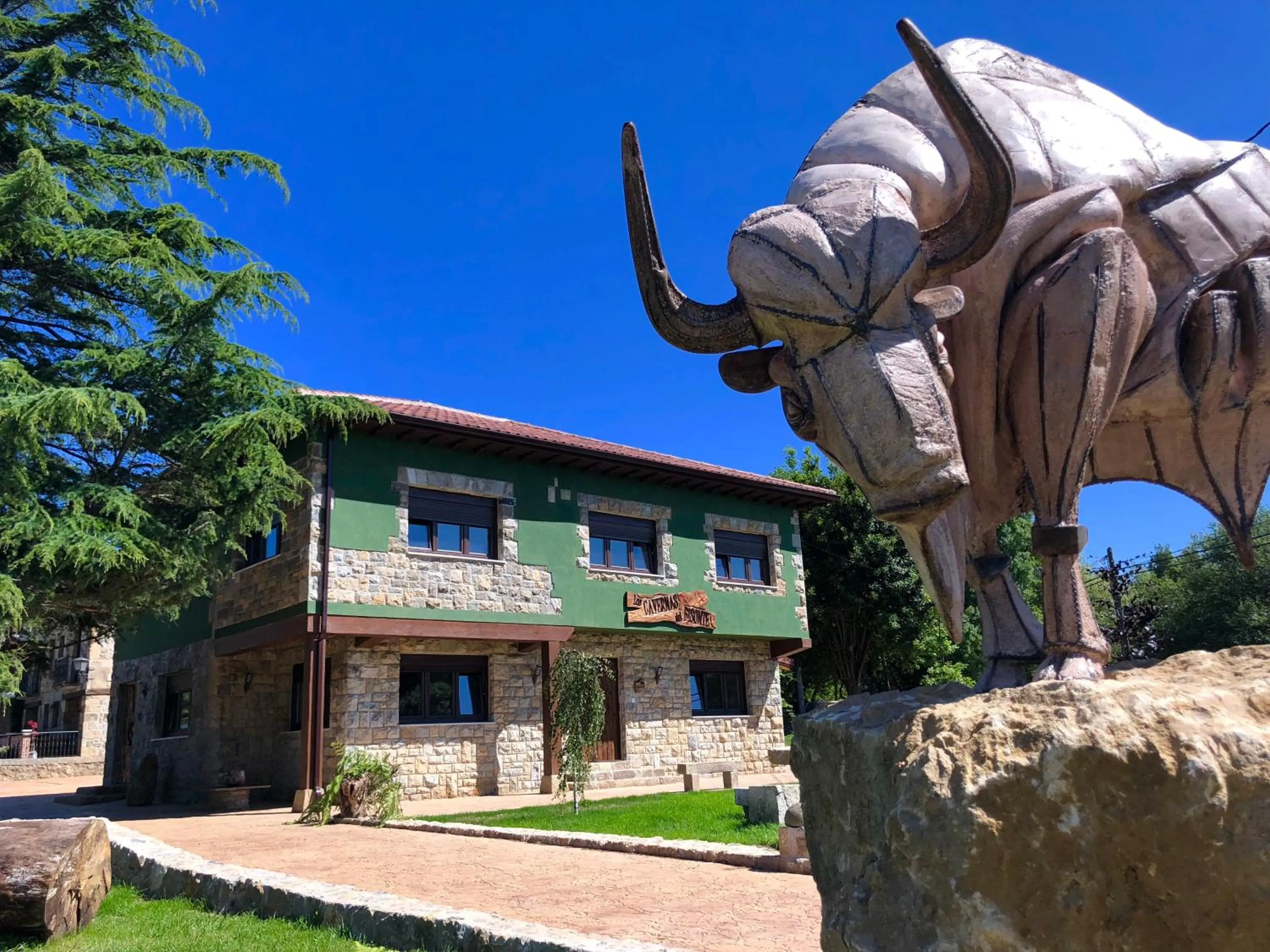 Property building in Las Cavernas Del Bisonte