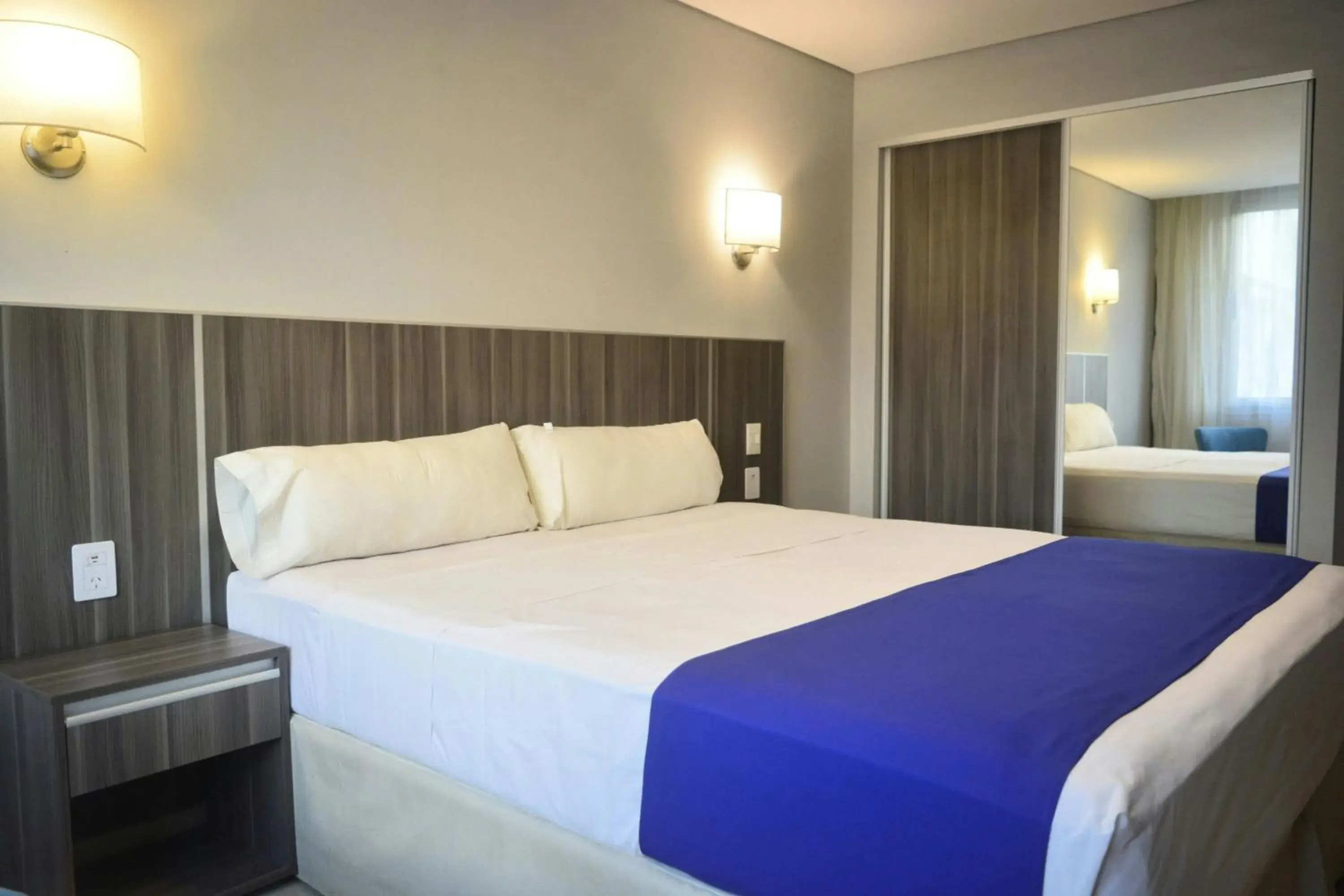 Photo of the whole room, Bed in City Falls Iguazú Photo of the whole room, Bed in City Falls Iguazú