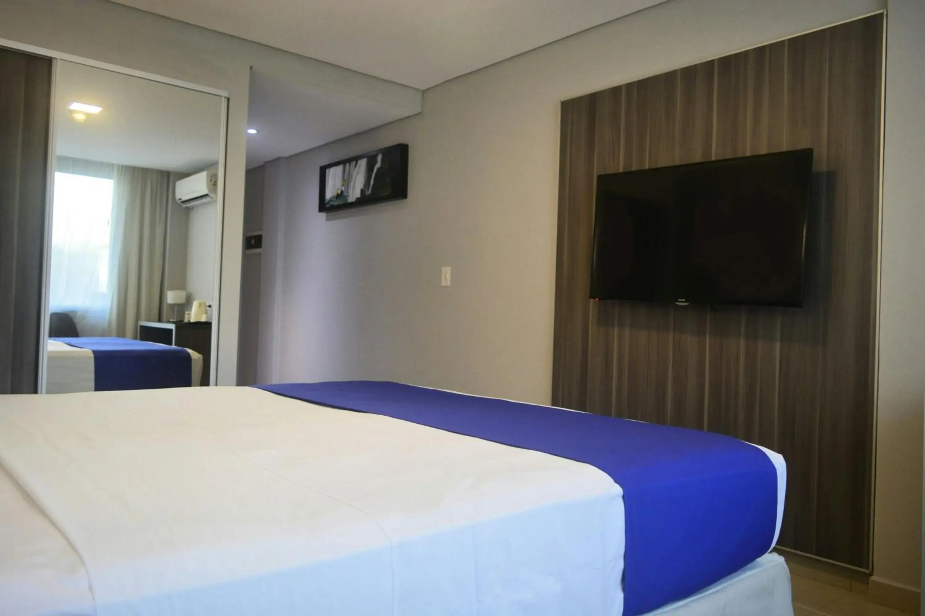 Photo of the whole room, Bed in City Falls Iguazú Photo of the whole room, Bed in City Falls Iguazú