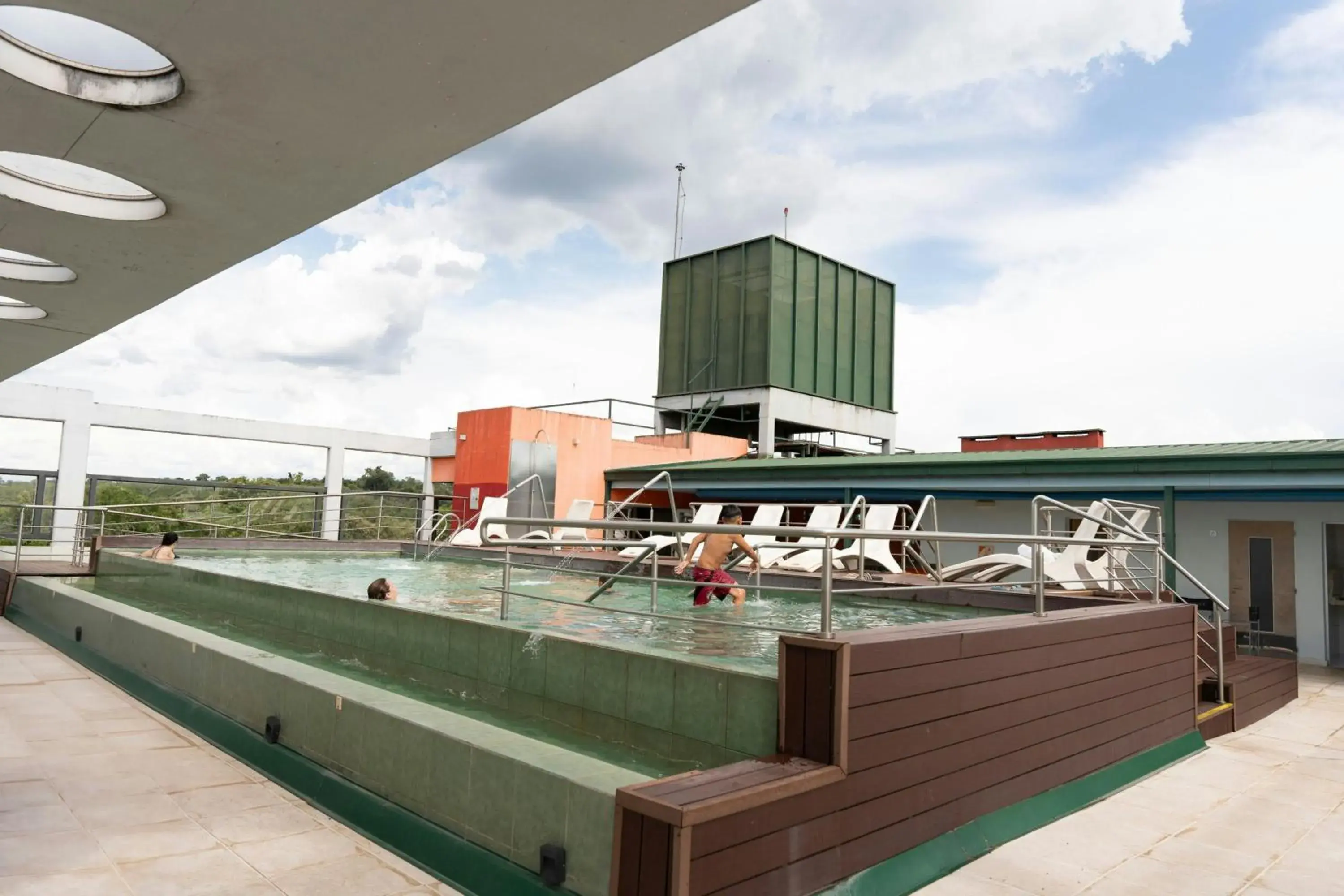 Swimming pool in City Falls Iguazú Swimming pool in City Falls Iguazú