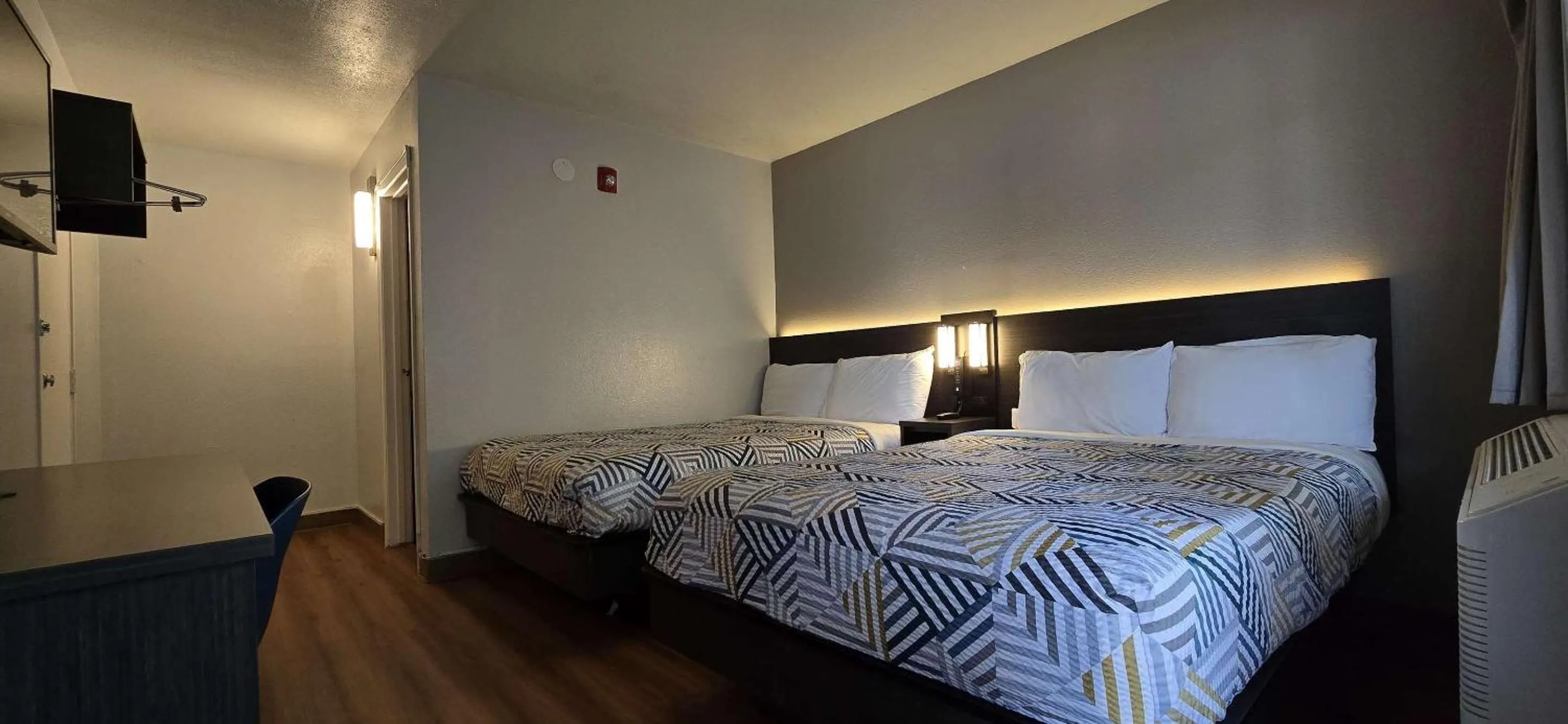 Bedroom, Bed in Motel 6-Slidell, LA - New Orleans