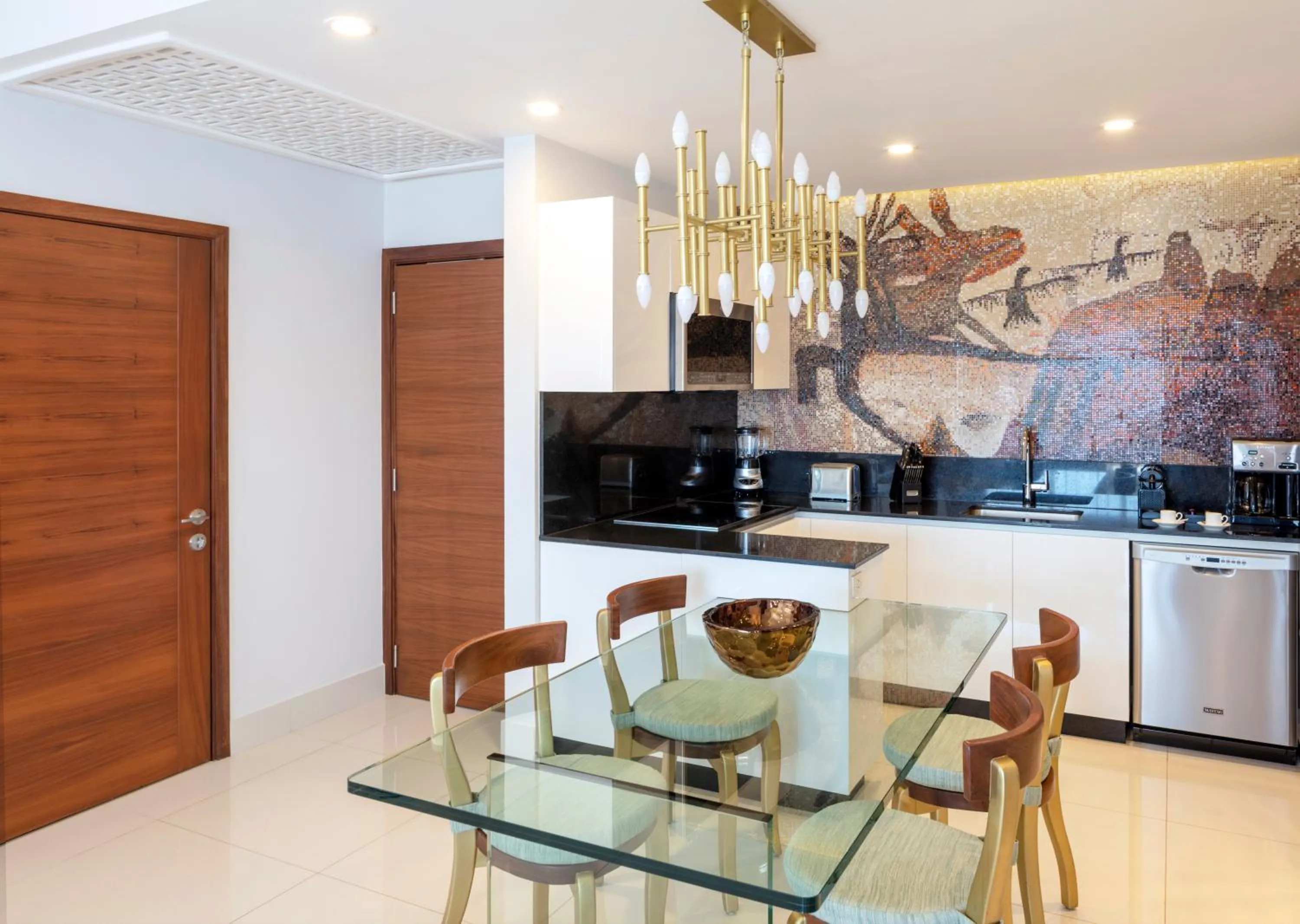 Kitchen or kitchenette in Garza Blanca Resort & Spa Los Cabos