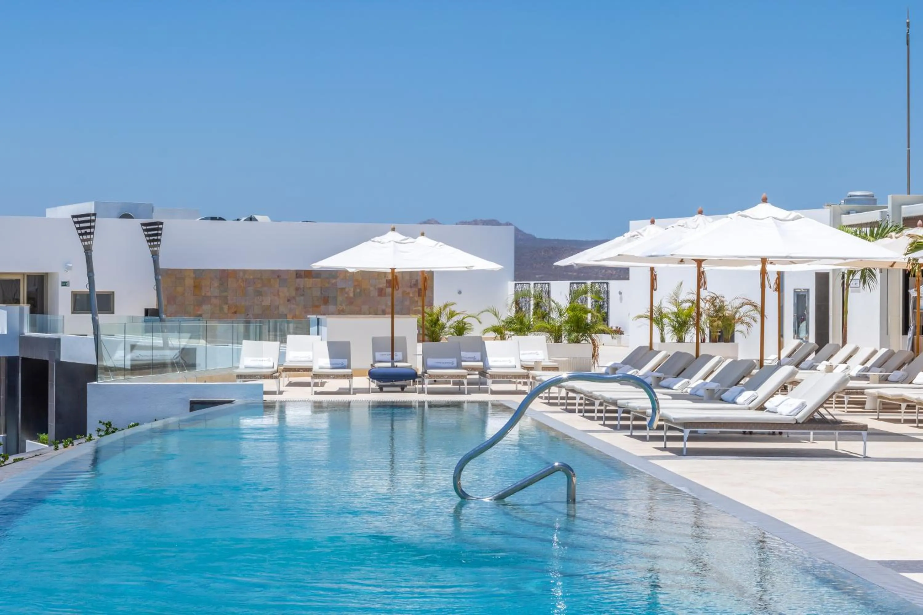 Swimming pool in Garza Blanca Resort & Spa Los Cabos
