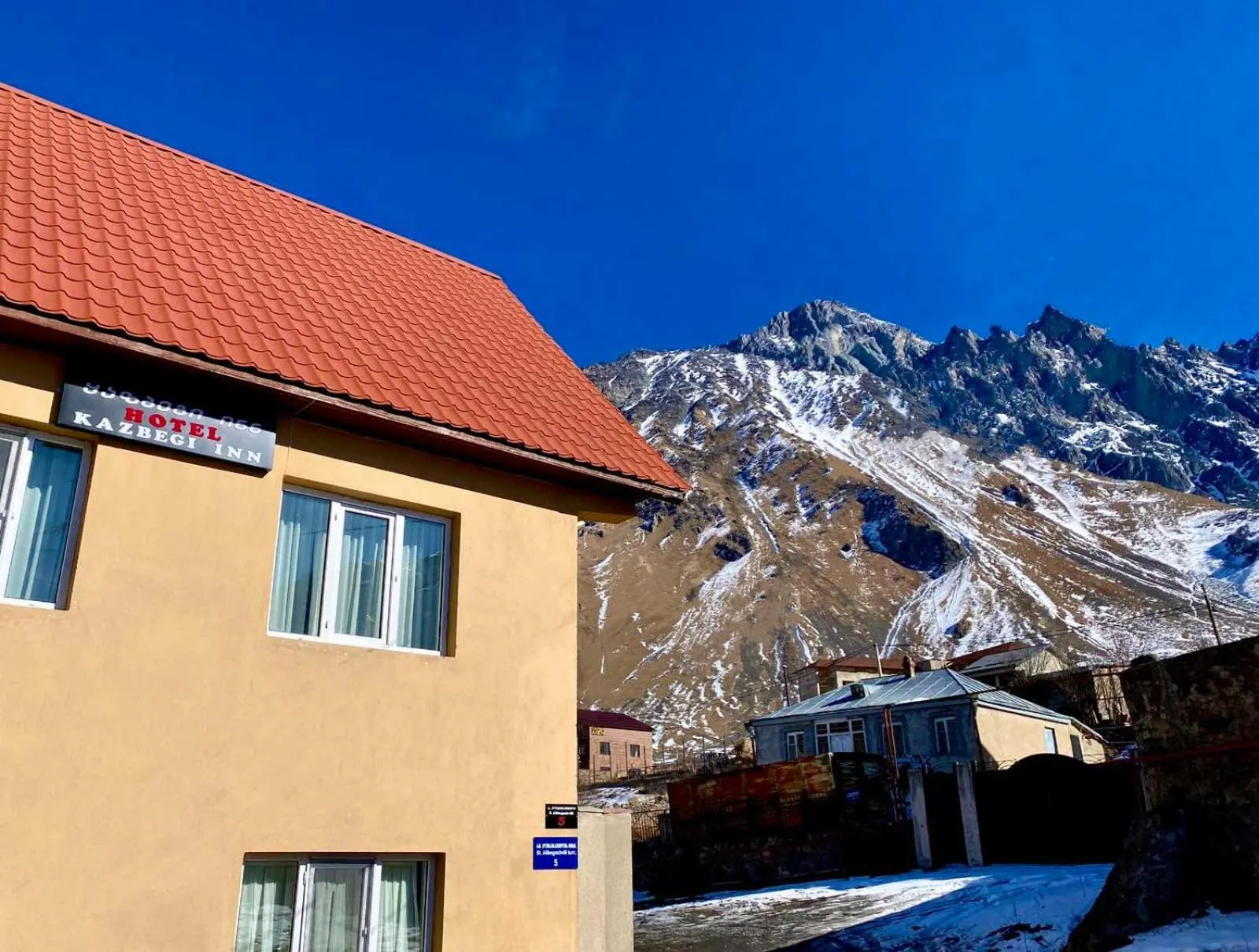 Property building in Kazbegi Inn