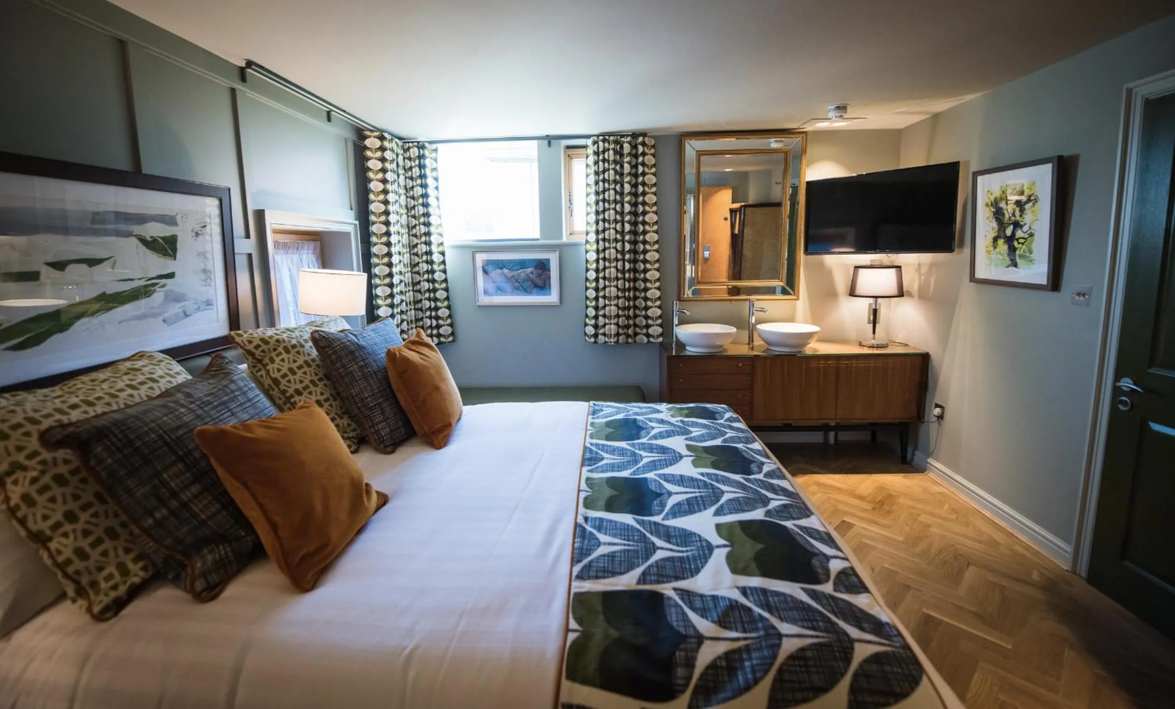 Bedroom, Bed in The Marquis of Granby