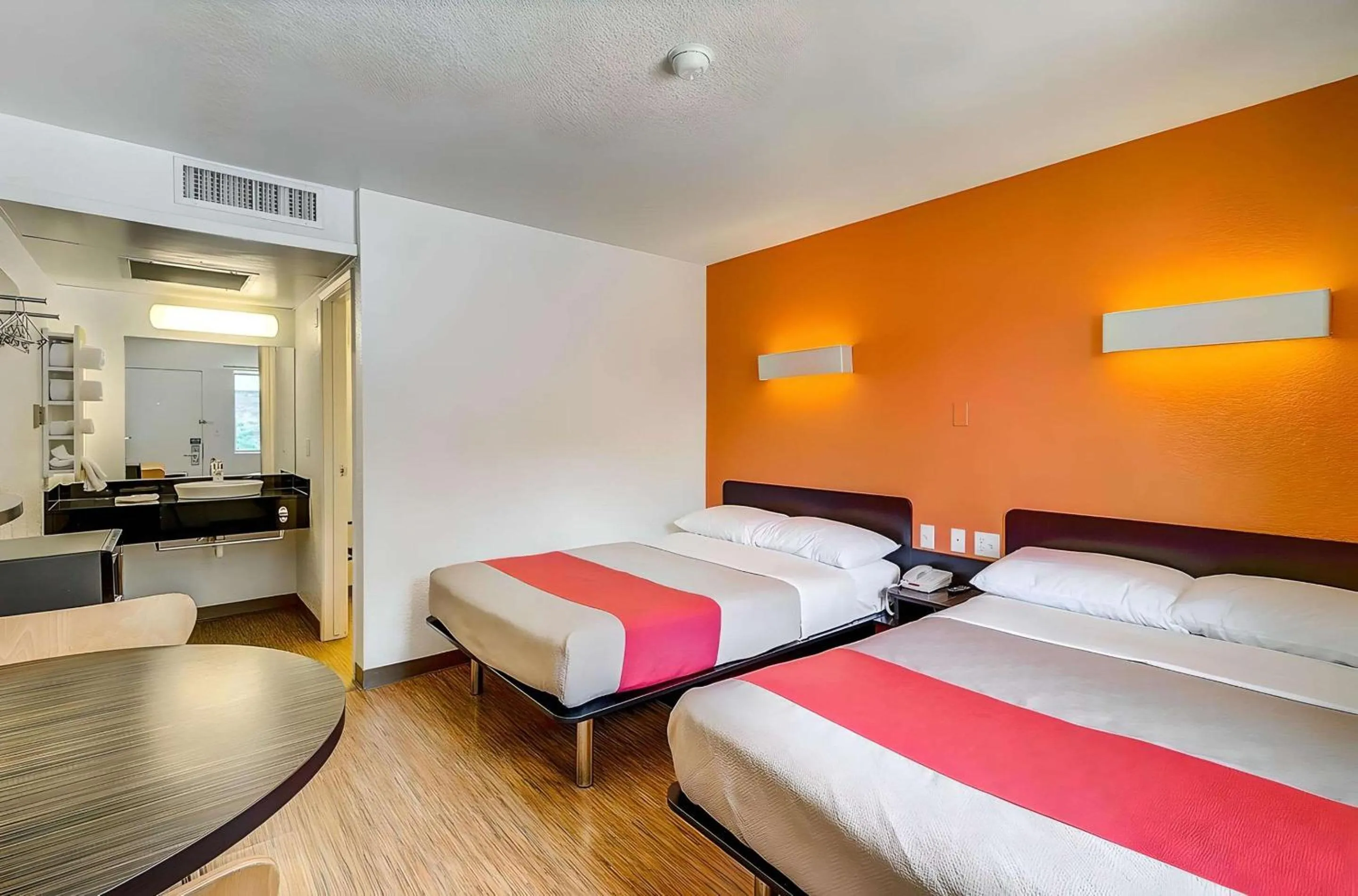 Bedroom in Park Inn by Radisson, Thornton