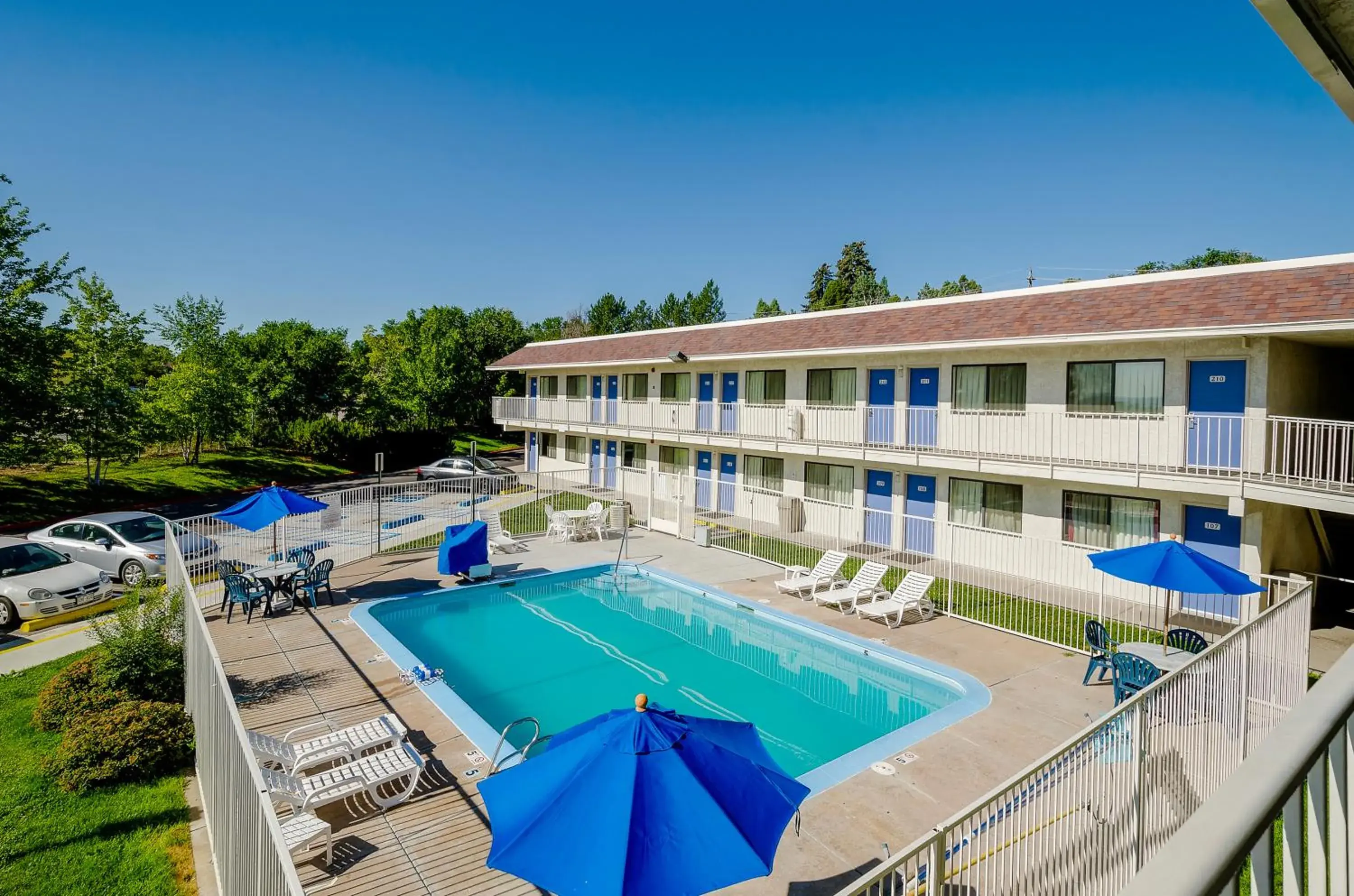 Swimming Pool in Motel 6-Thornton, CO - Denver