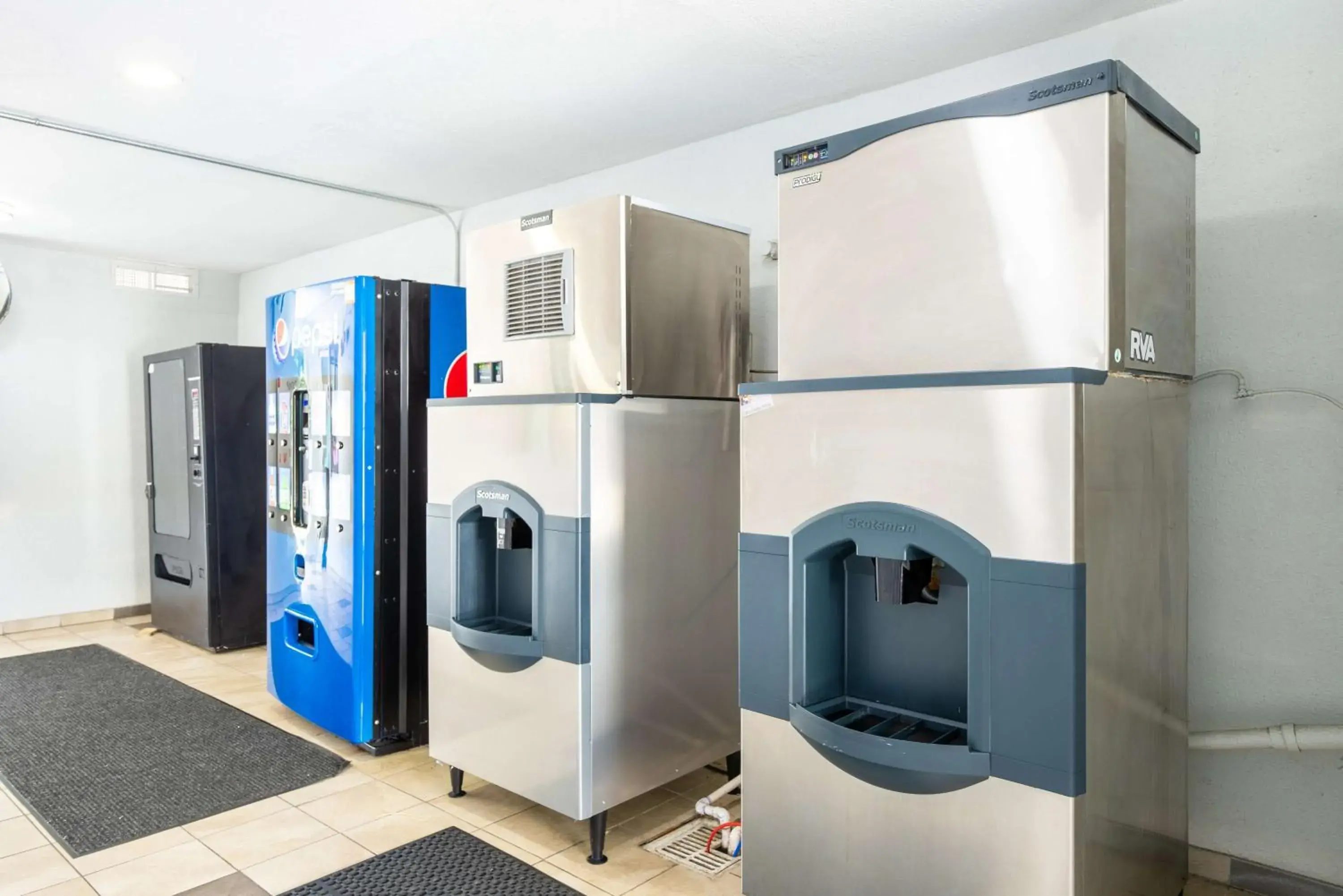 Property building in Motel 6-Sandston, VA - Richmond, Va Property building in Motel 6-Sandston, VA - Richmond, Va