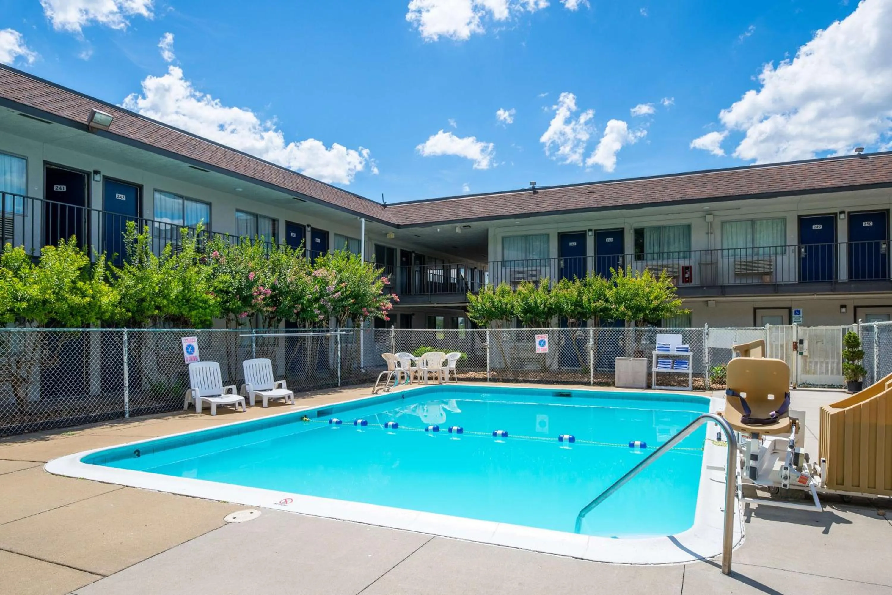 Pool view in Motel 6-Sandston, VA - Richmond, Va