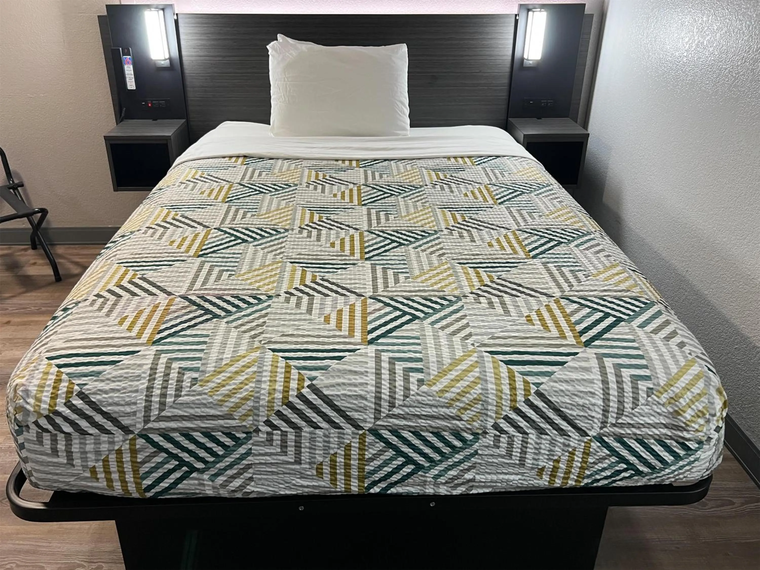 Bedroom, Bed in Motel 6-Odessa, TX