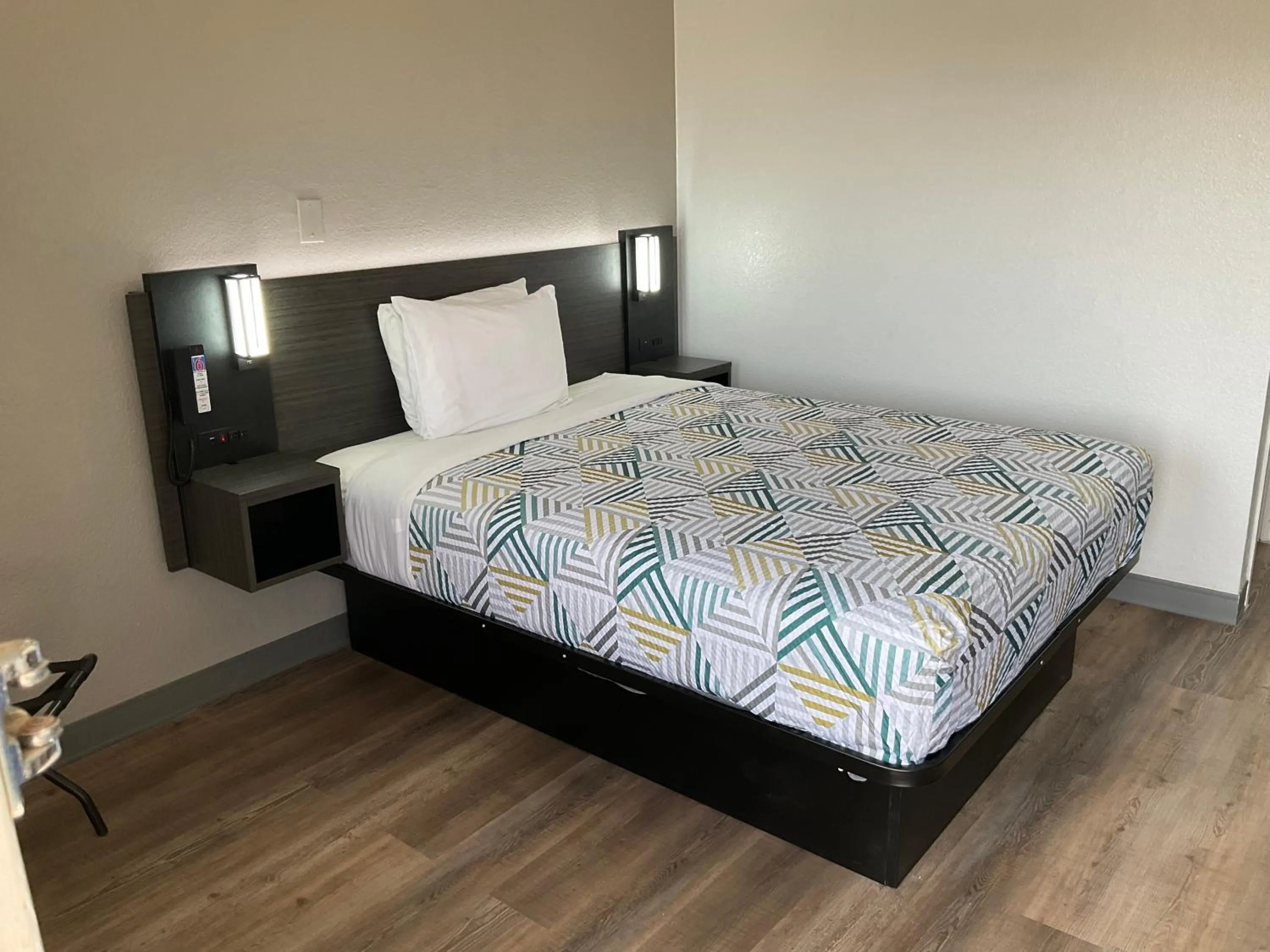 Bedroom, Bed in Motel 6-Odessa, TX