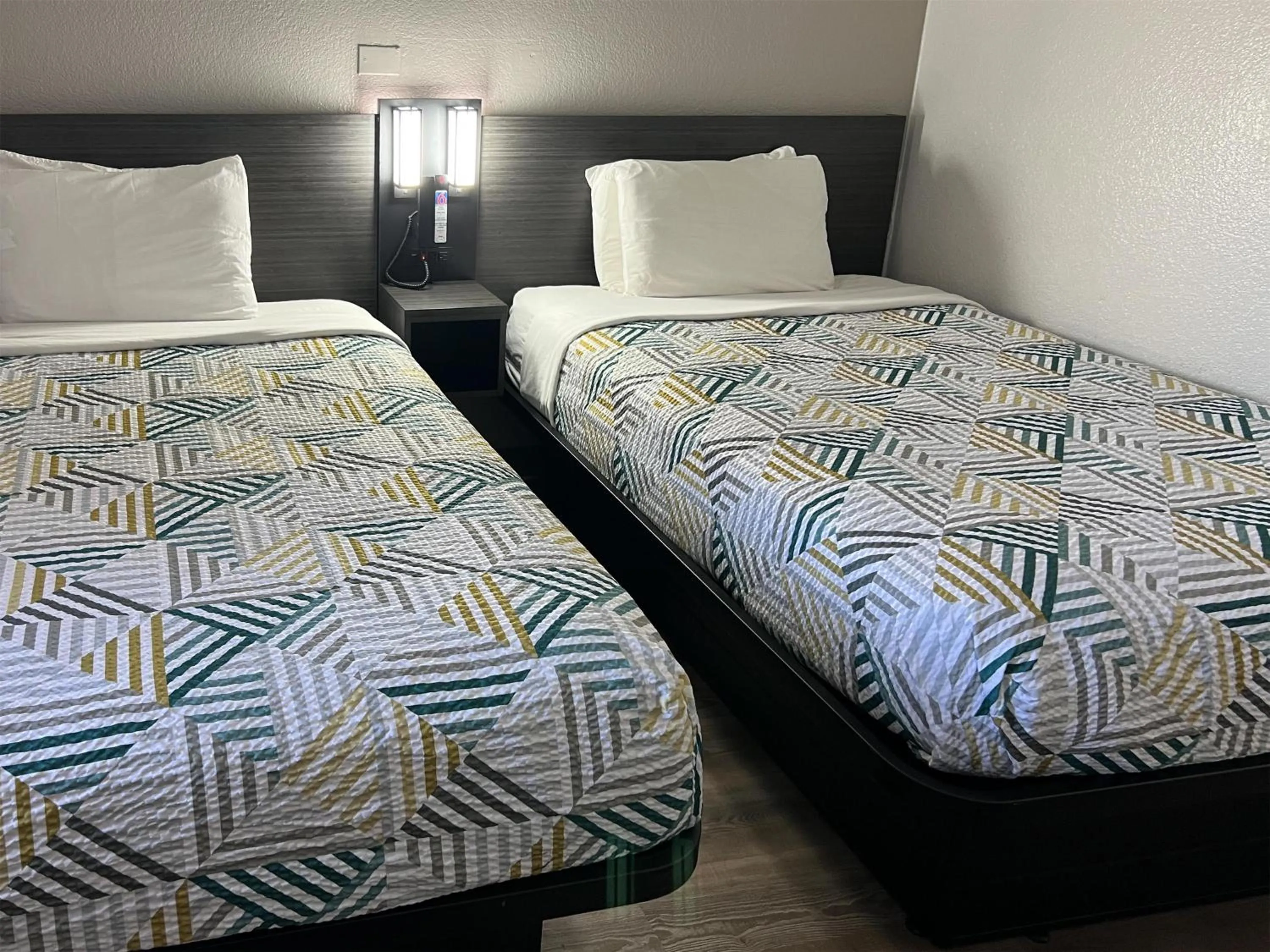 Bedroom, Bed in Motel 6-Odessa, TX