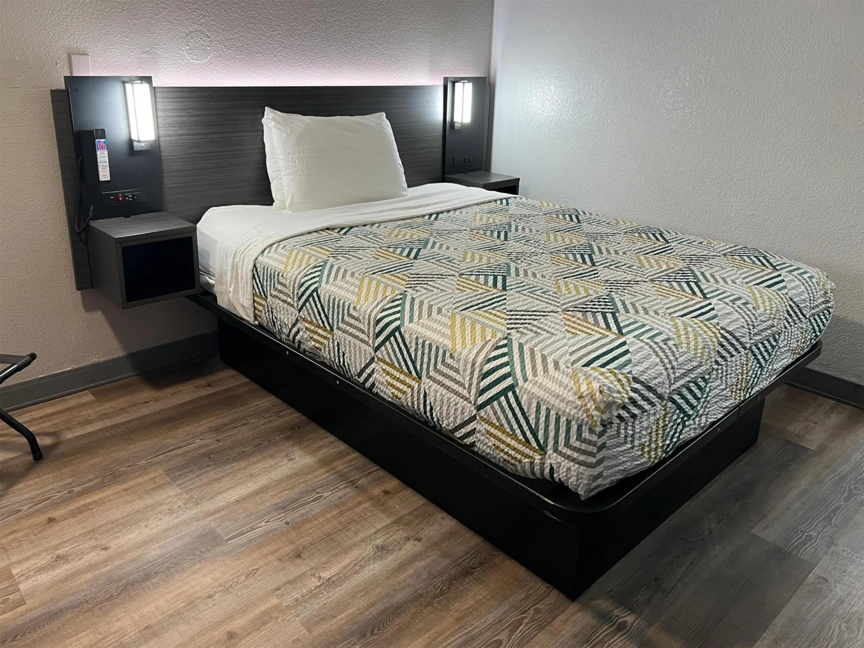 Bedroom, Bed in Motel 6-Odessa, TX