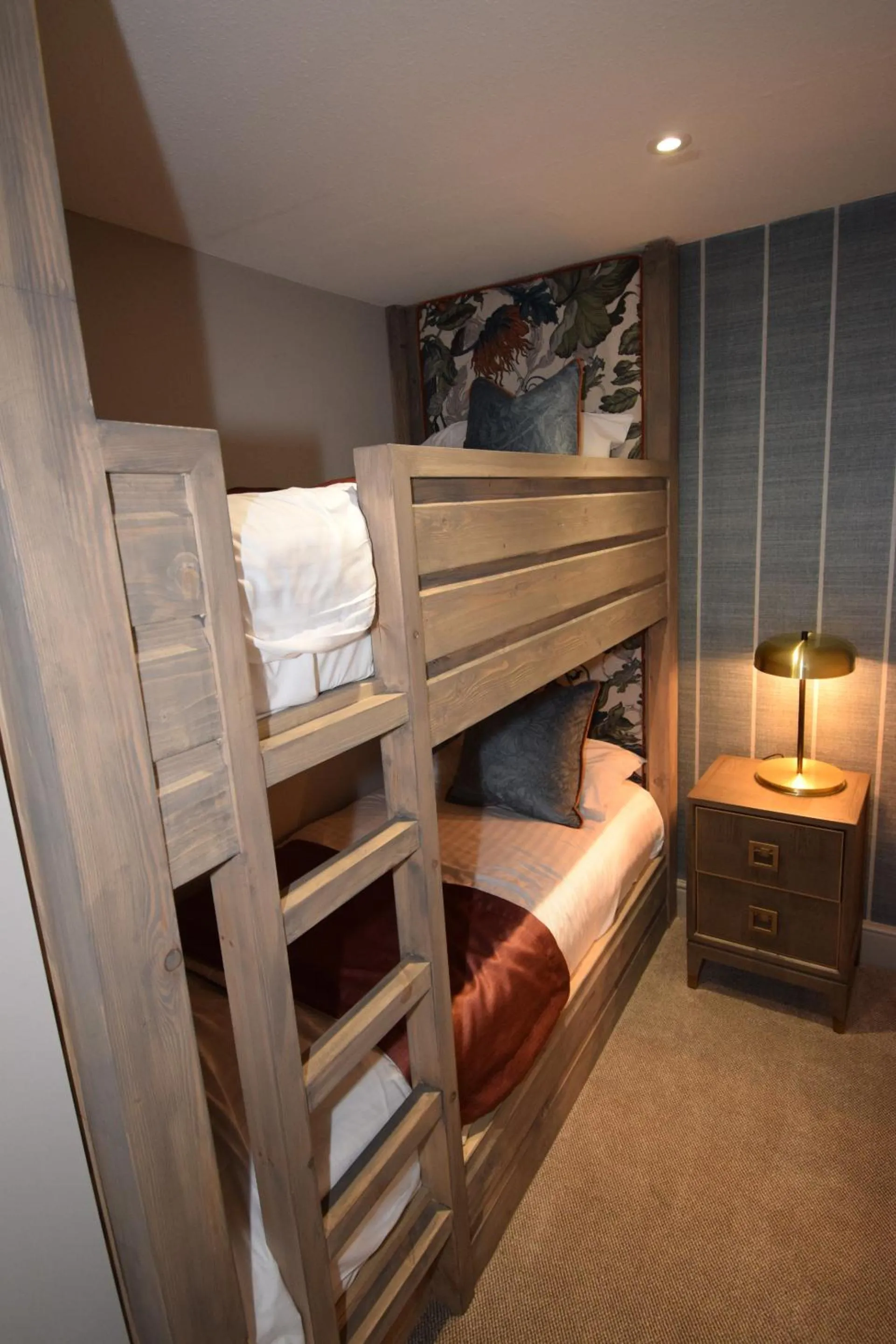 Bedroom, Bed in Elphinstone Hotel