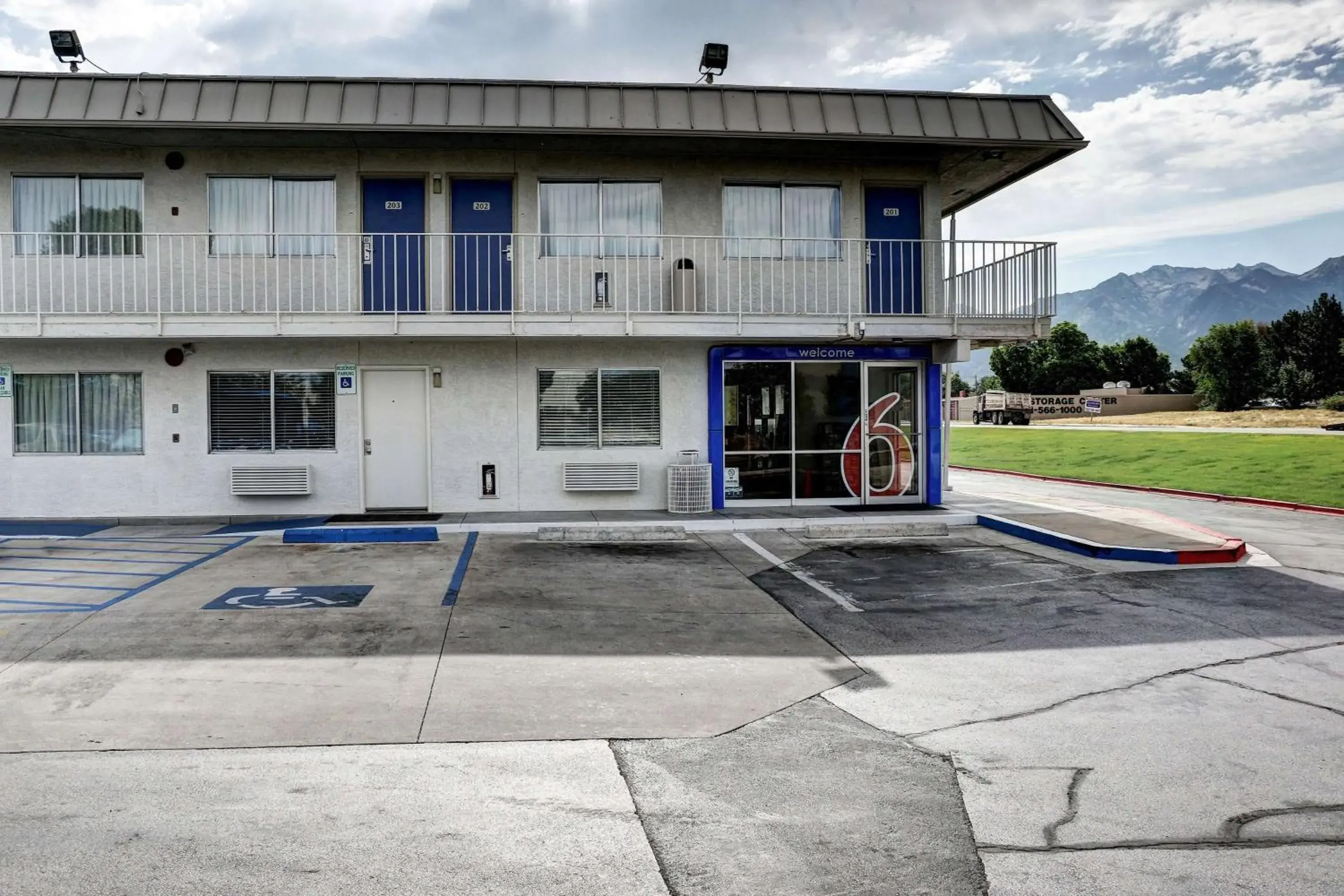 Property Building in Motel 6-Midvale, UT - Salt Lake City South