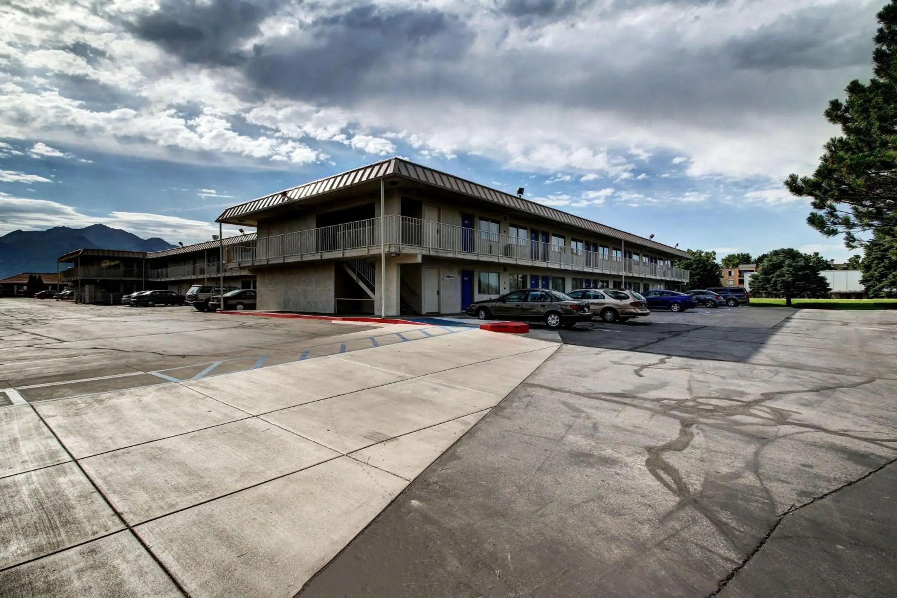 Property Building in Motel 6-Midvale, UT - Salt Lake City South