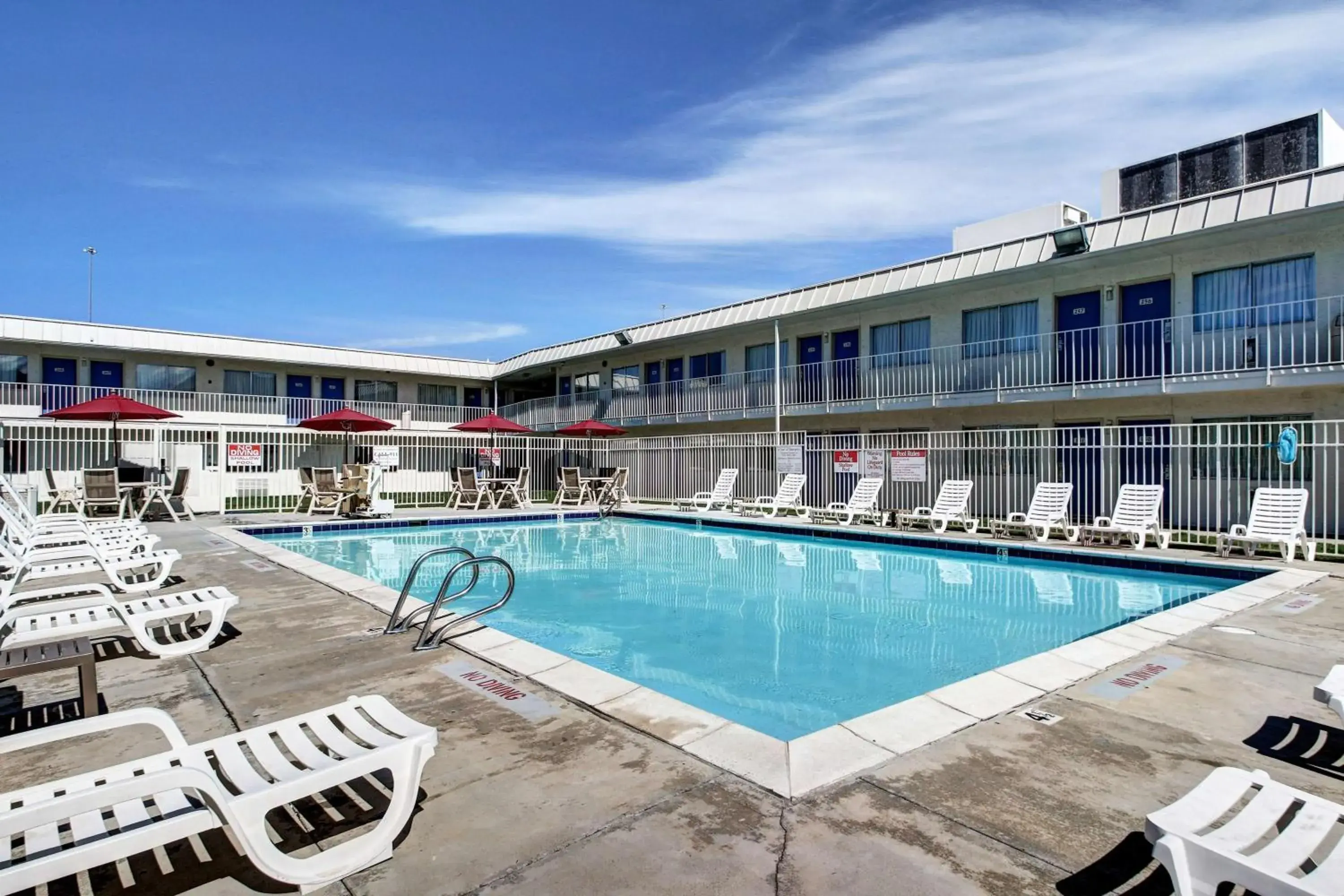 Day, Swimming Pool in Motel 6-Midvale, UT - Salt Lake City South