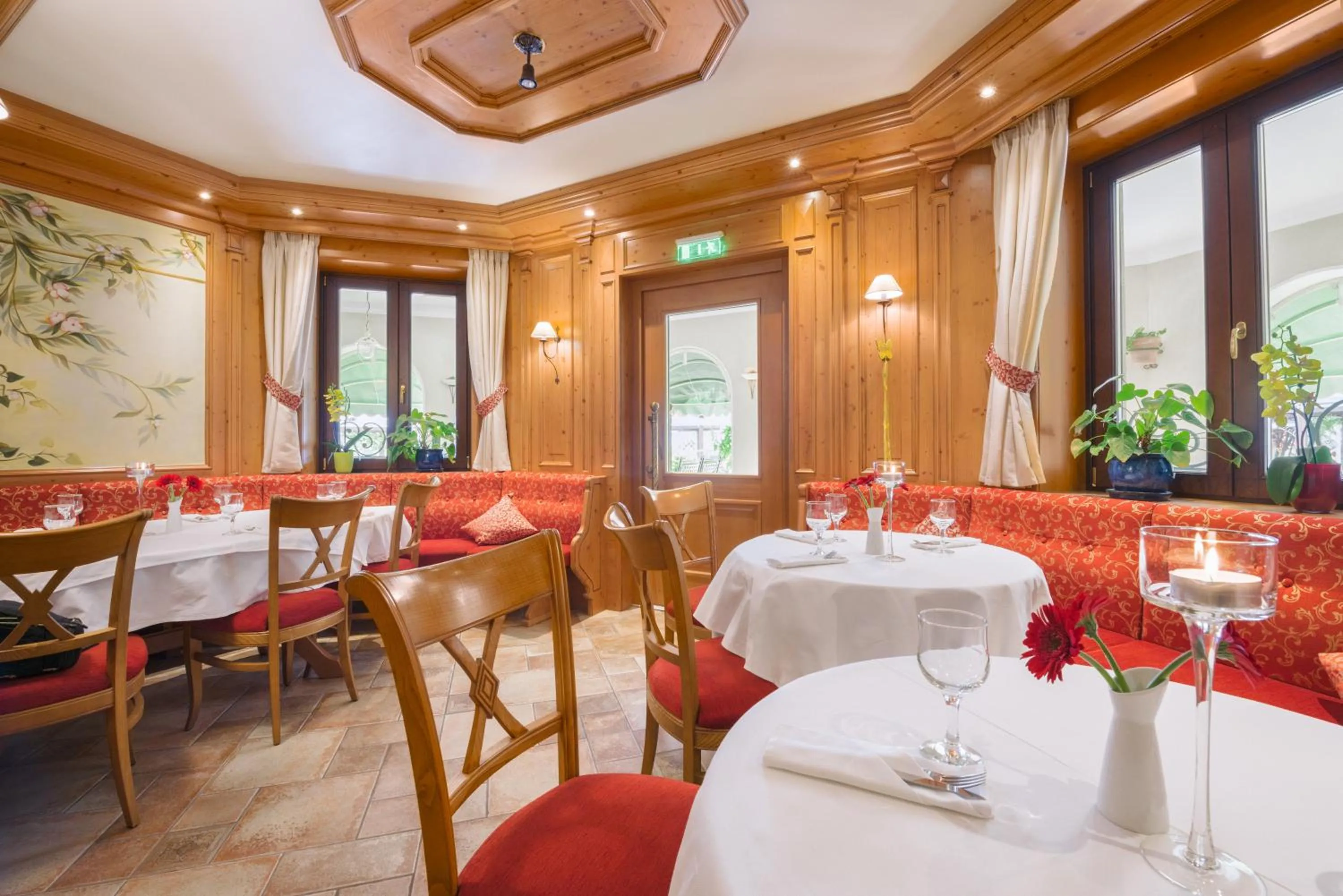 Restaurant/places to eat in Hotel Sonnenhof