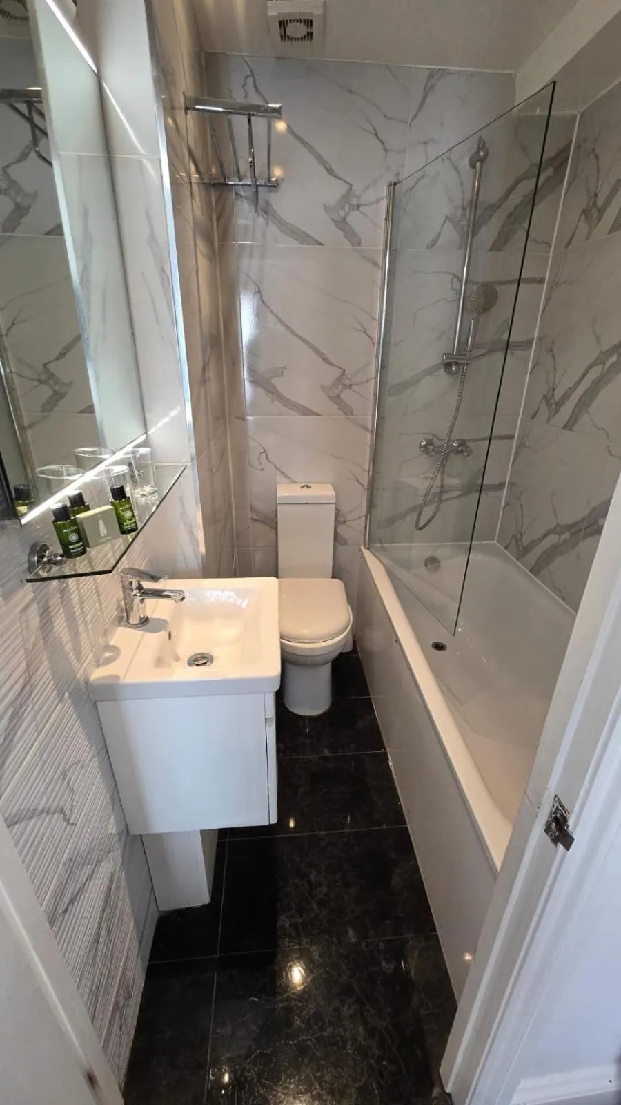 Toilet in Admiral Hotel at Park Avenue