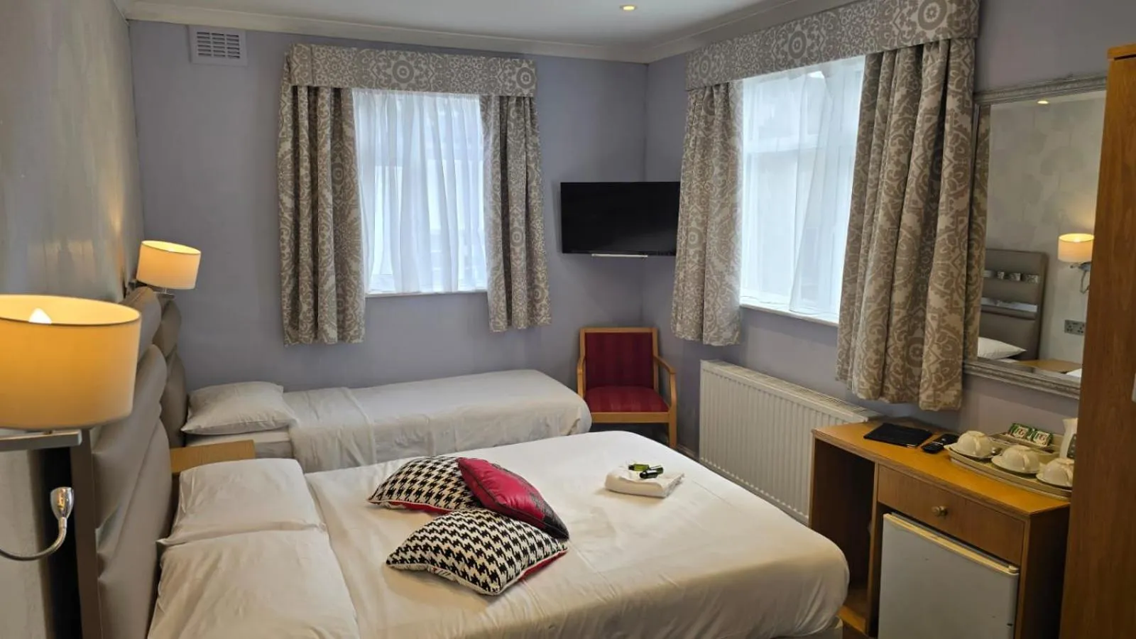 Bed in Admiral Hotel at Park Avenue