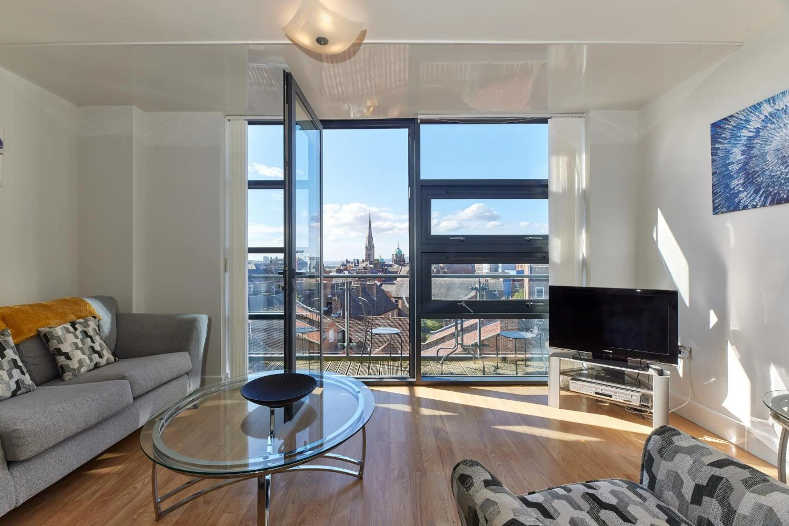 Communal lounge/ TV room in Low Friars - Properties Unique