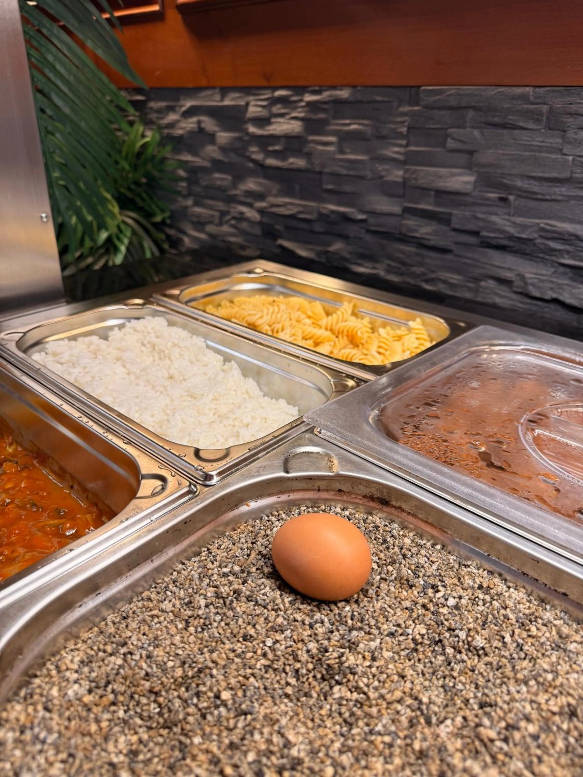 Food and drinks in Hotel Specht by Trotmannia