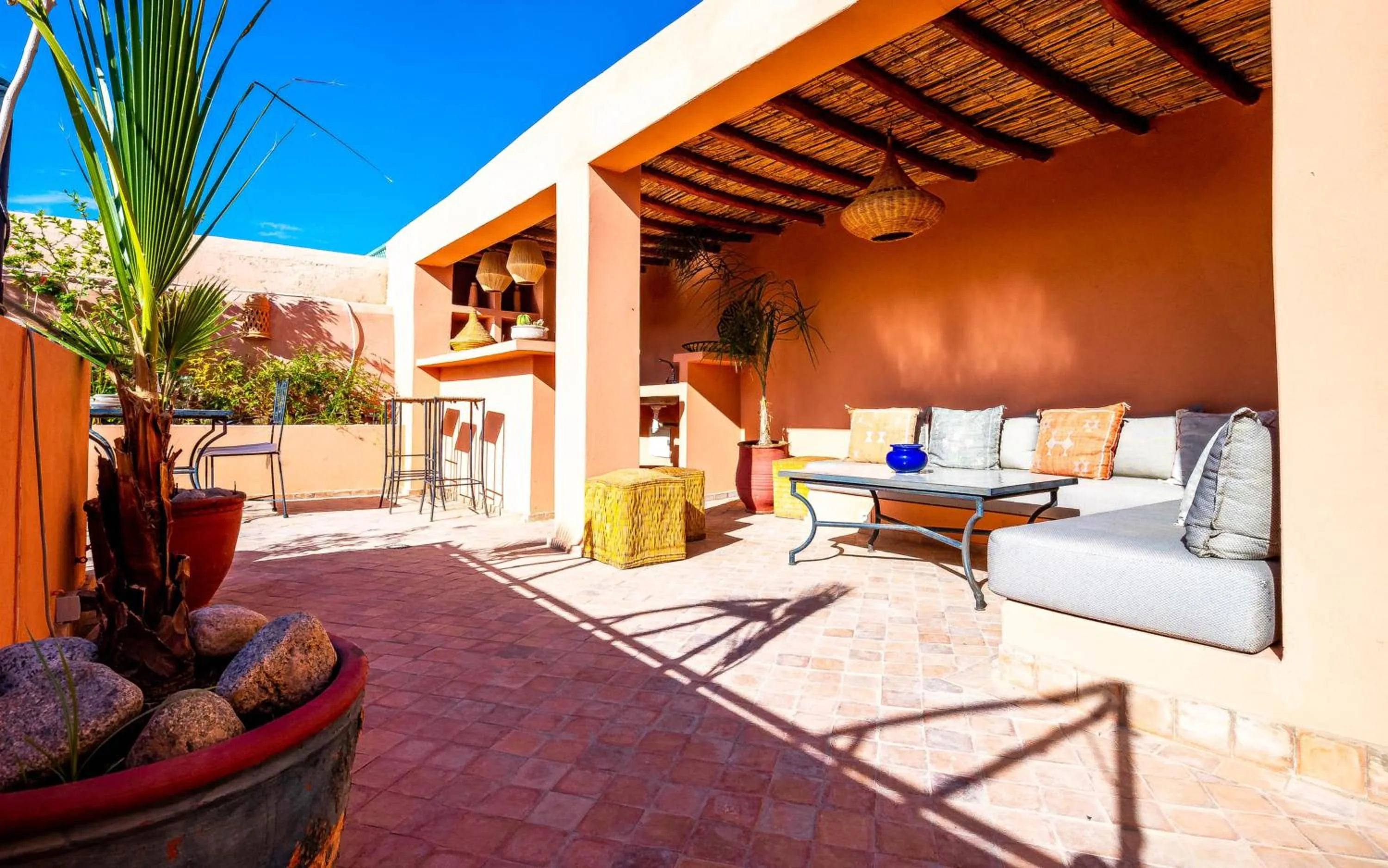 Patio in Riad L'orange Bleue