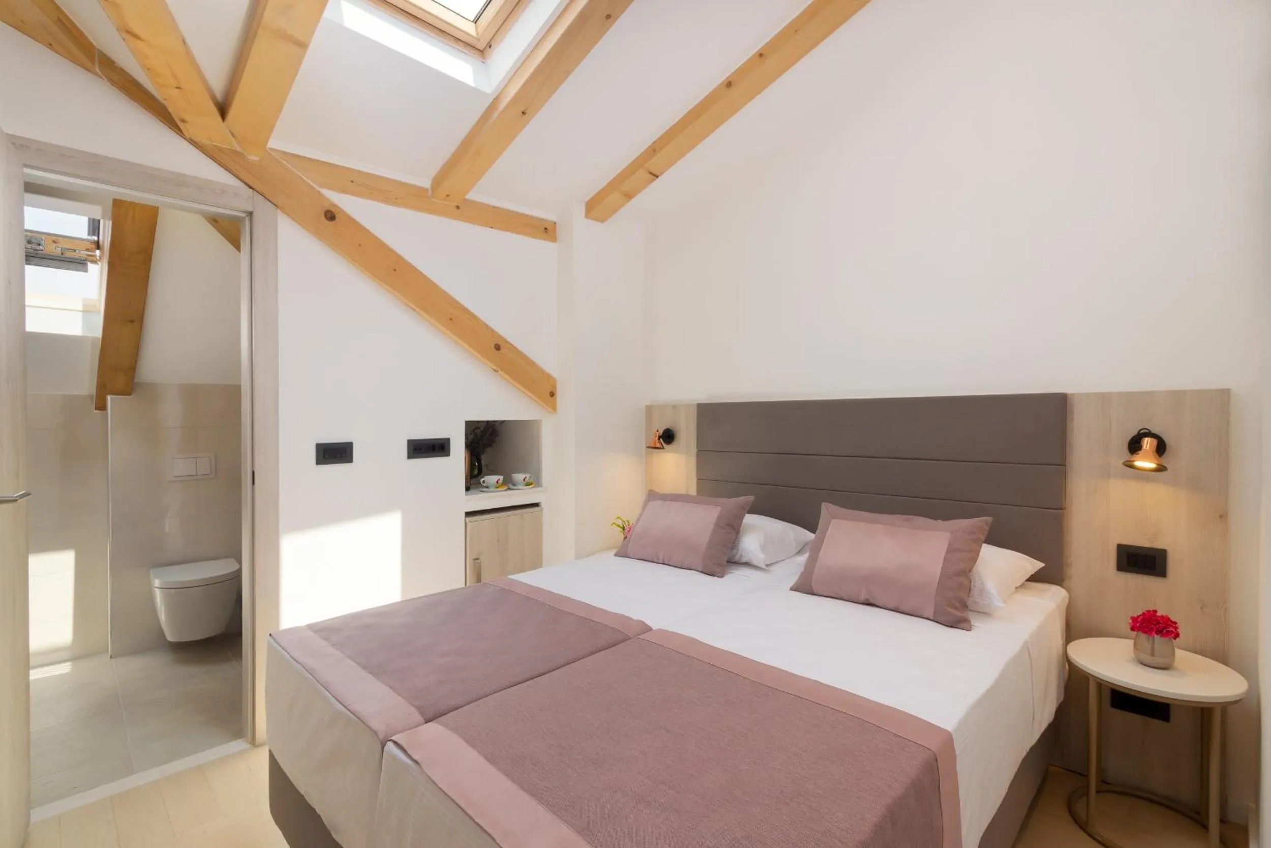 Toilet, Bed in Boutique B&B Villa Faggioni