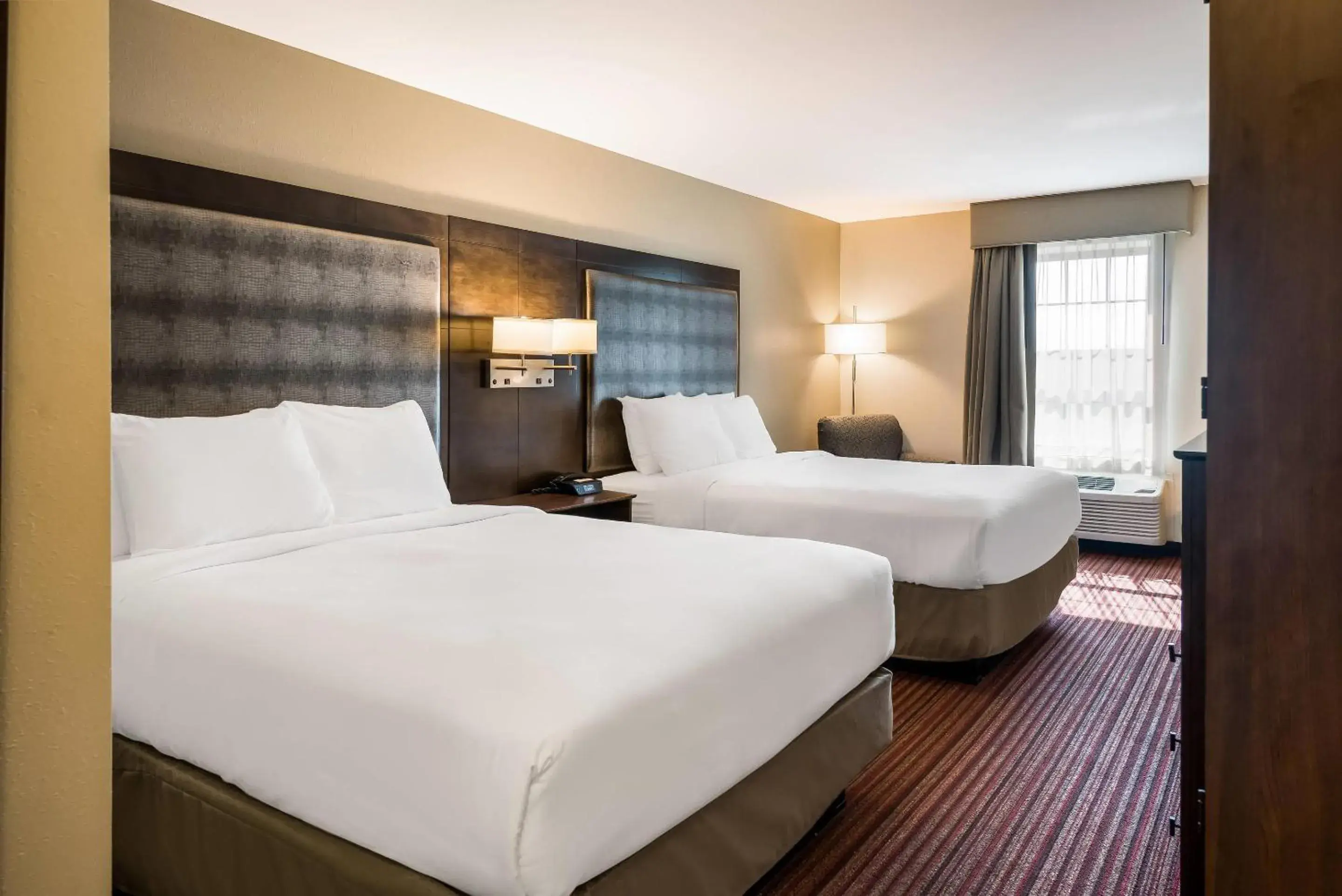 Bedroom, Bed in Country Inn & Suites by Radisson, Grandville-Grand Rapids West, MI Bedroom, Bed in Country Inn & Suites by Radisson, Grandville-Grand Rapids West, MI