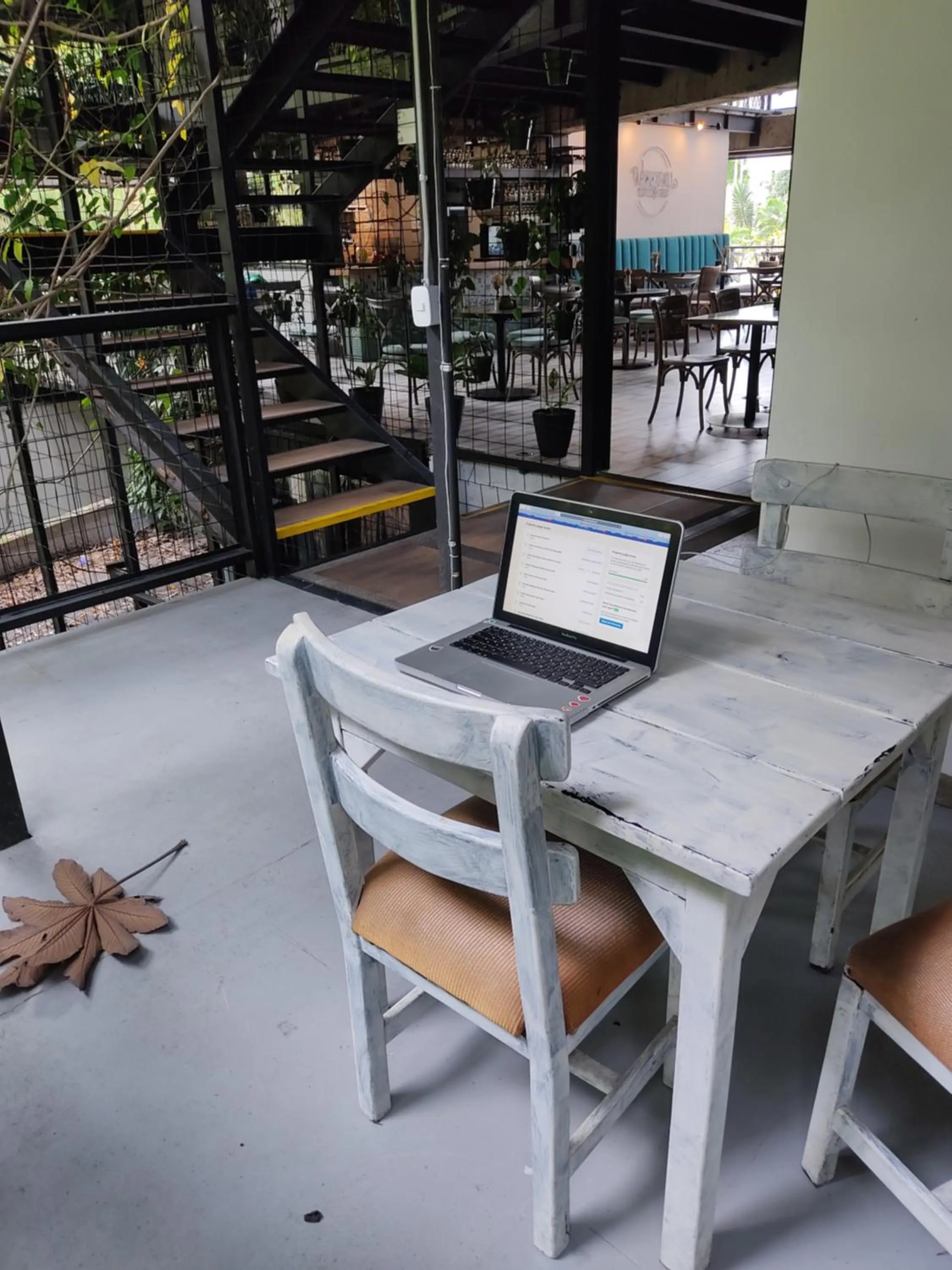 Restaurant/places to eat in Alojamiento Carriquí