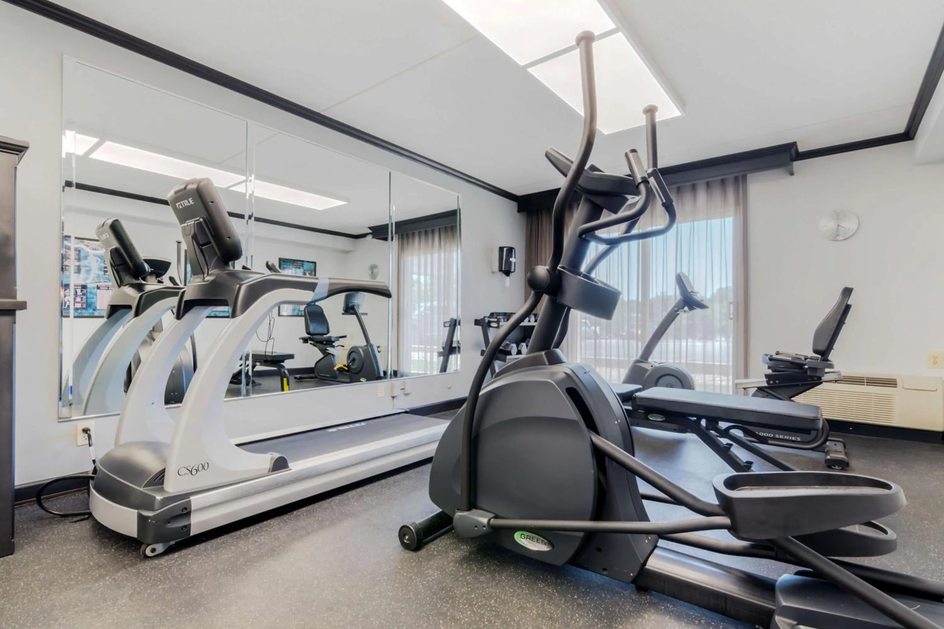 Spa and wellness centre/facilities in Best Western St Louis Kirkwood Route 66