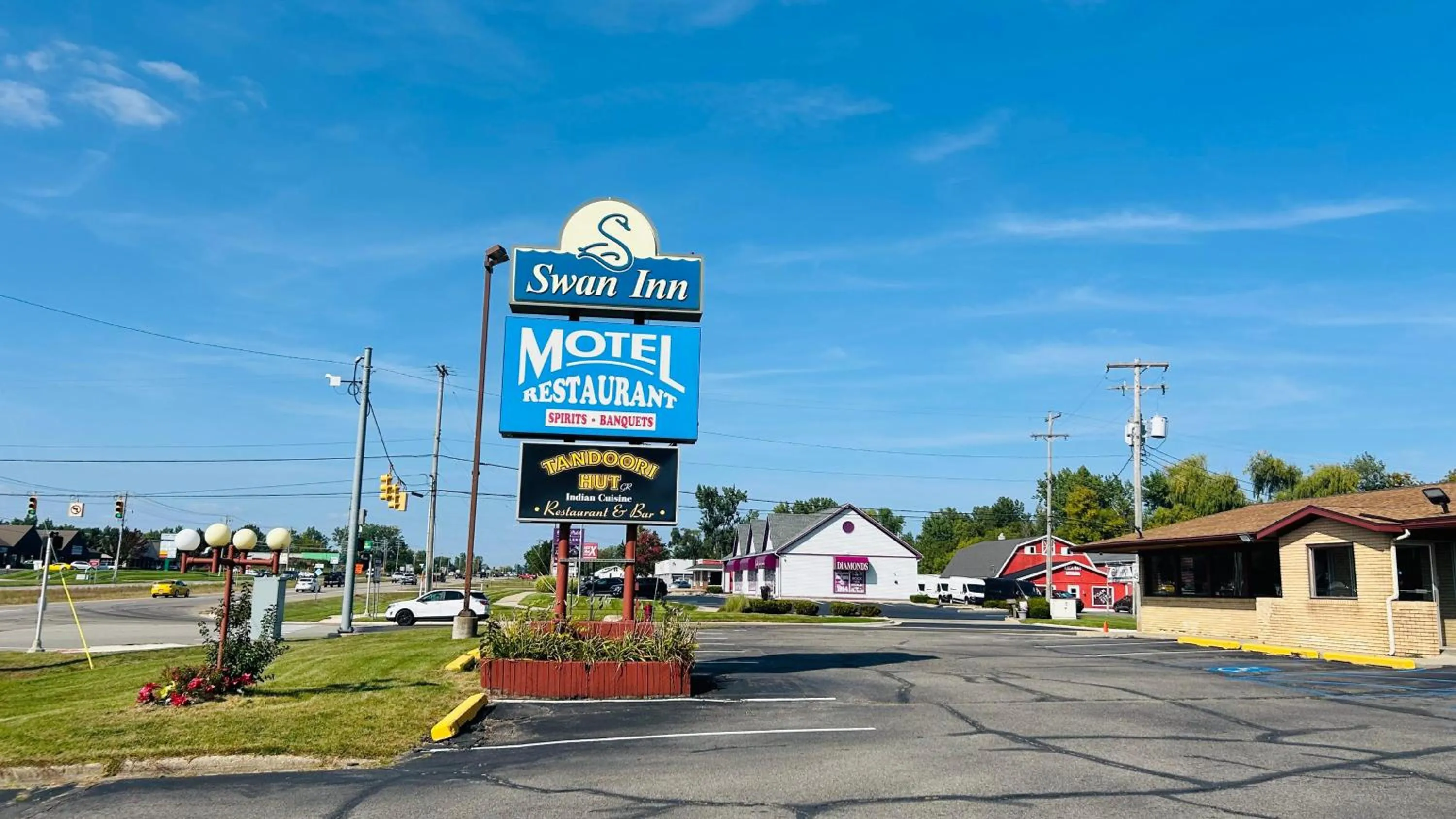 Capital O Swan Inn Comstock Park