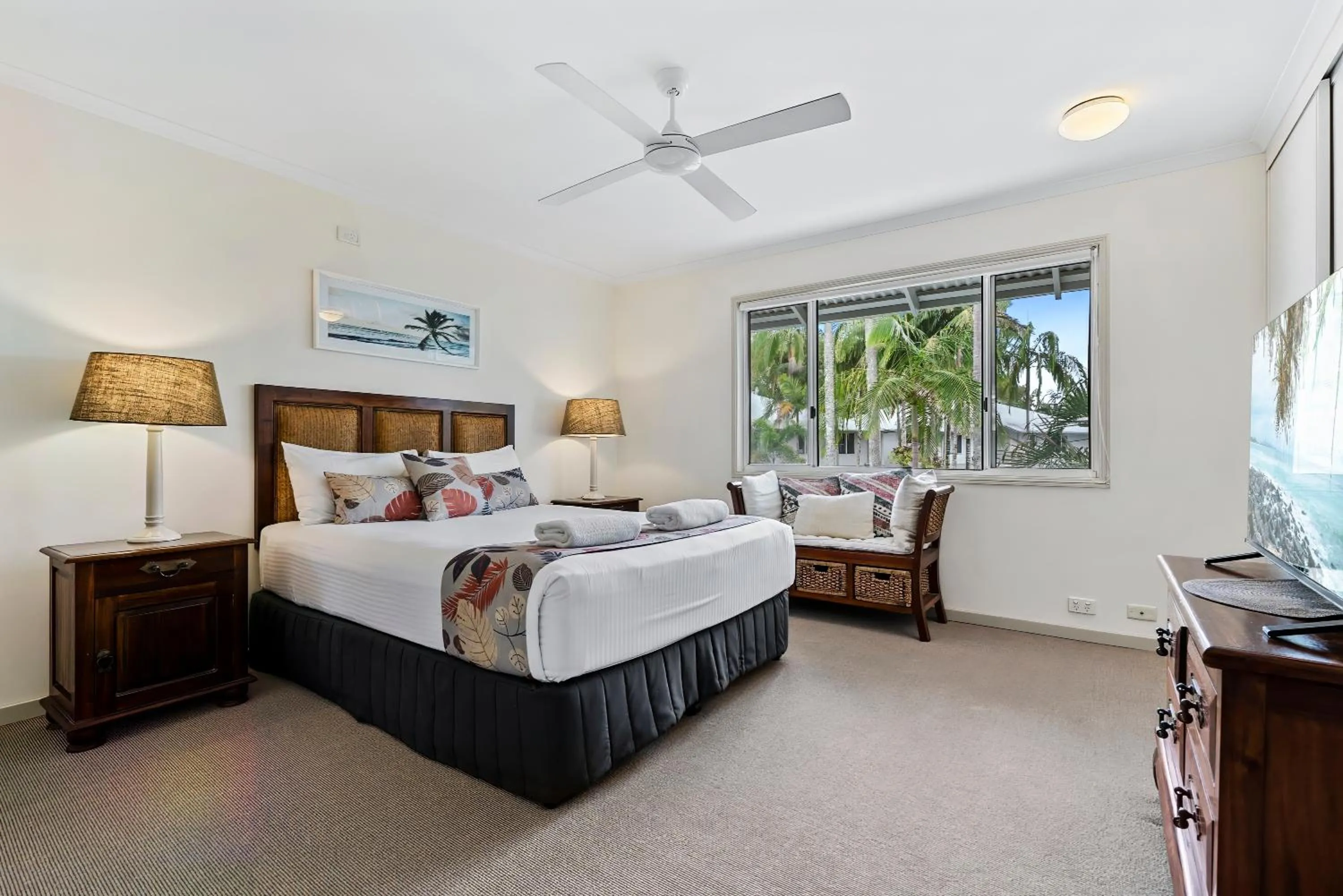 Bedroom, Bed in Coco Bay Resort