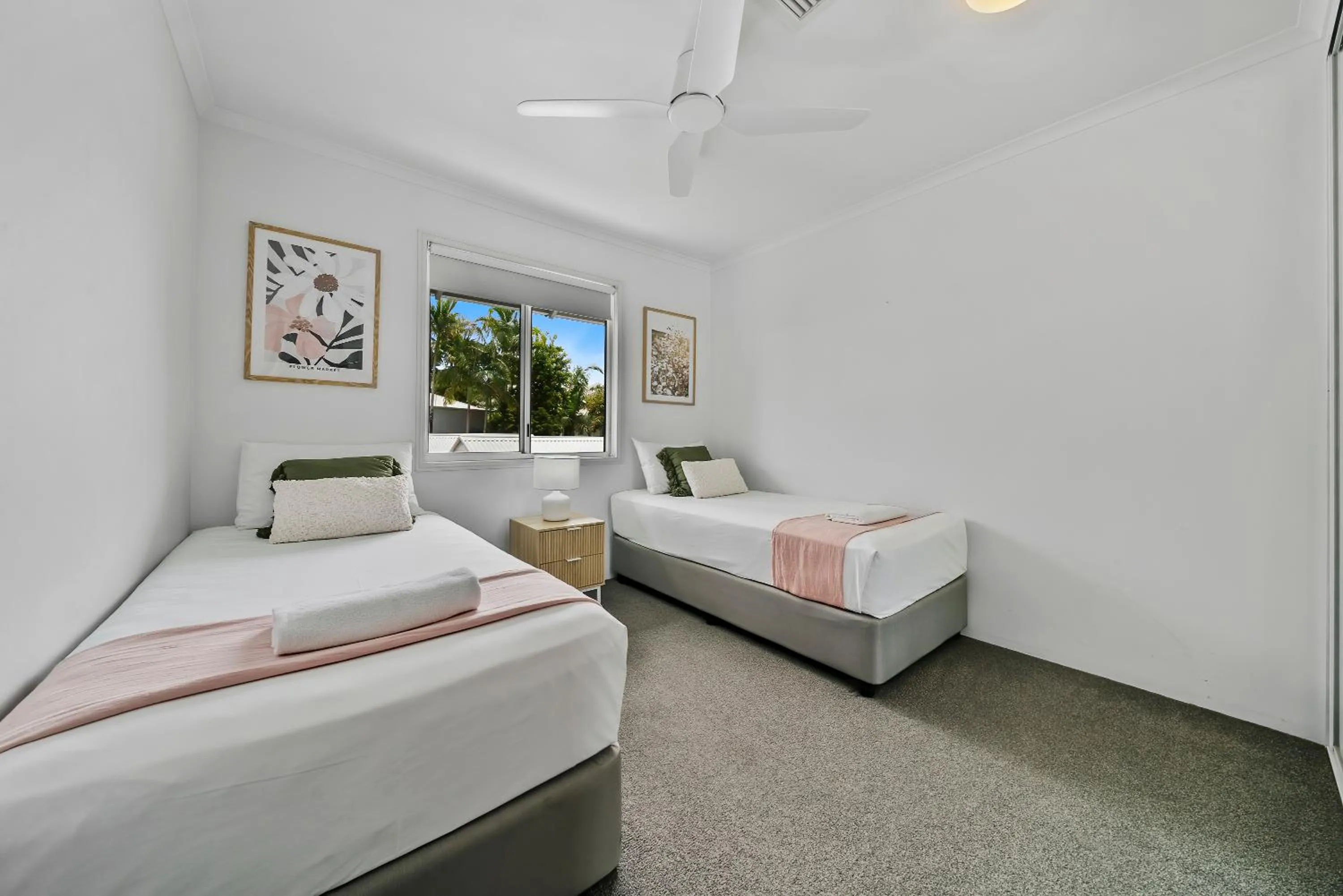 Bedroom, Bed in Coco Bay Resort