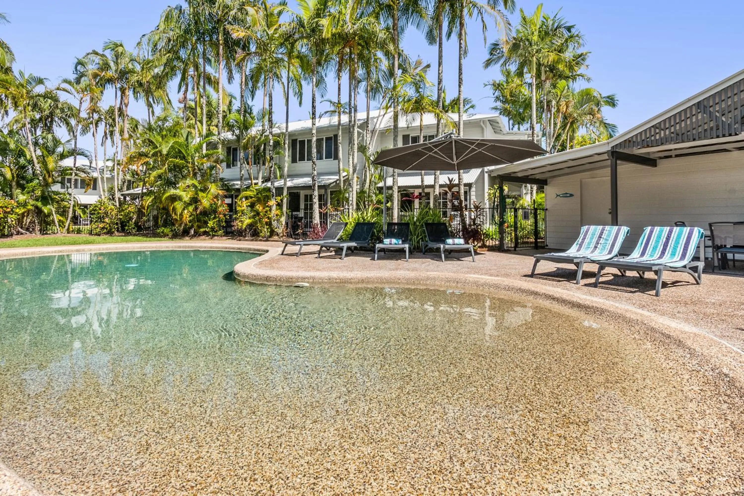 Swimming pool in Coco Bay Resort