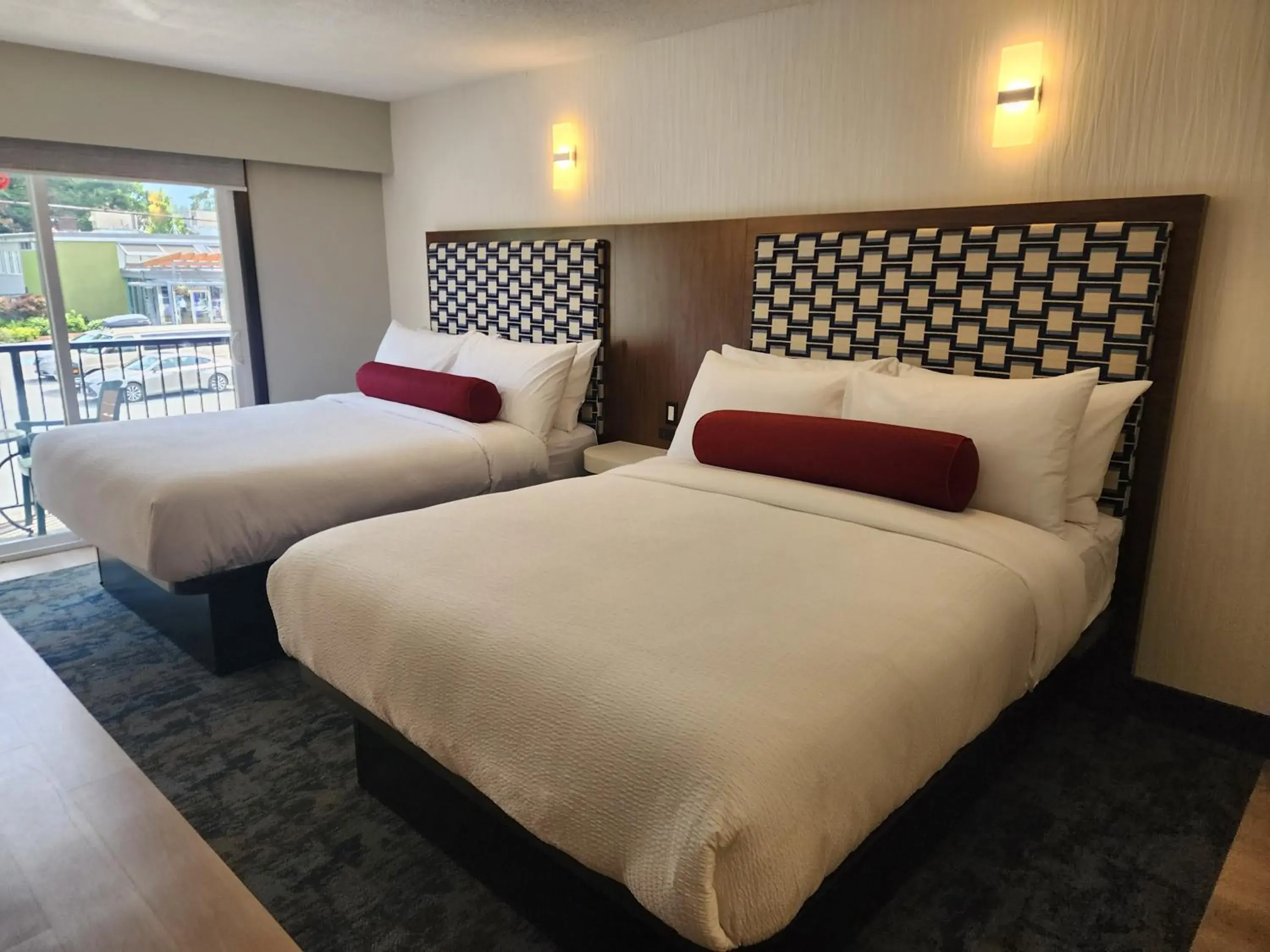 Standard Queen Room in Windsor Motel Standard Queen Room in Windsor Motel