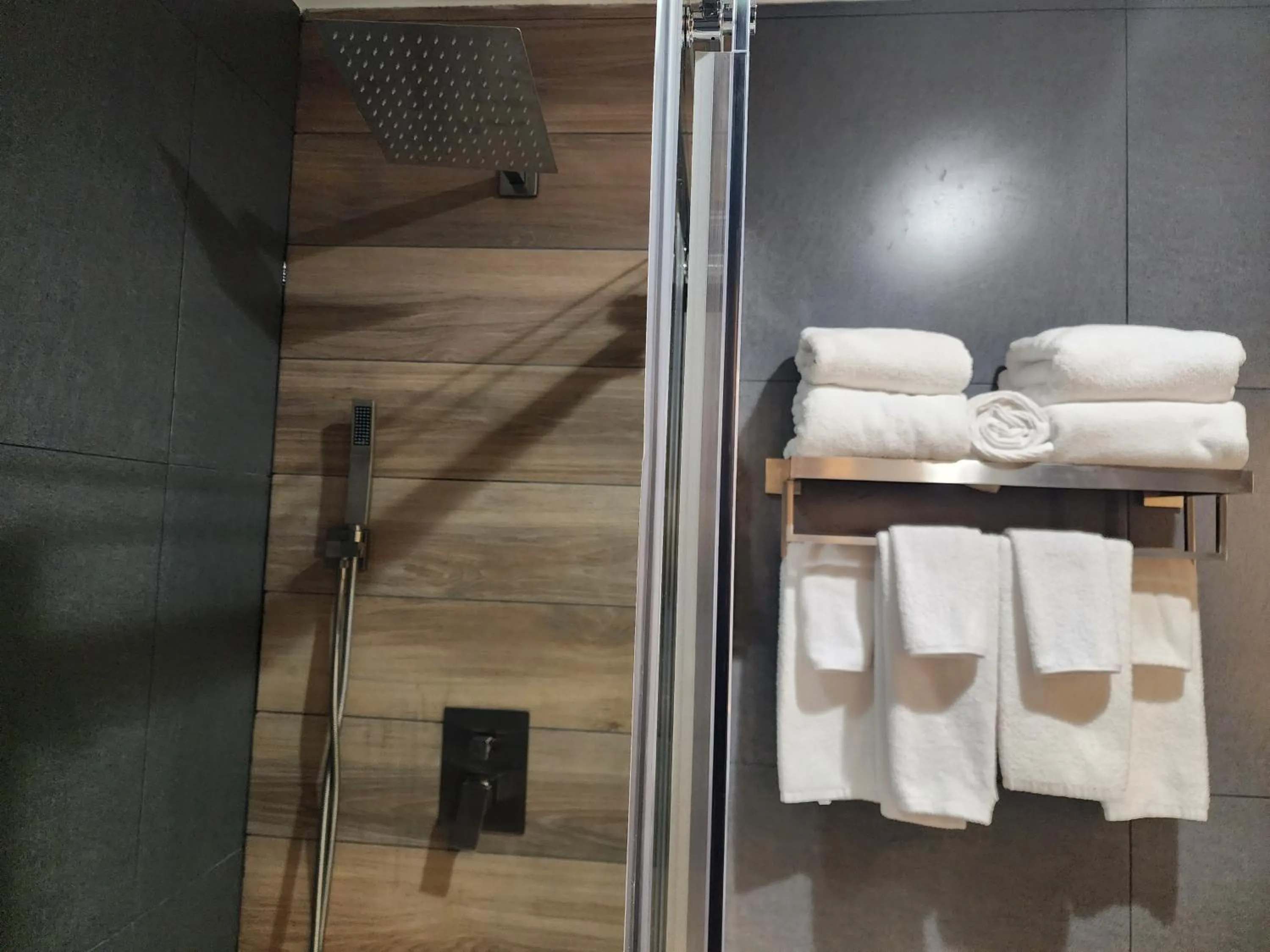 Bathroom in Inn The Mountains