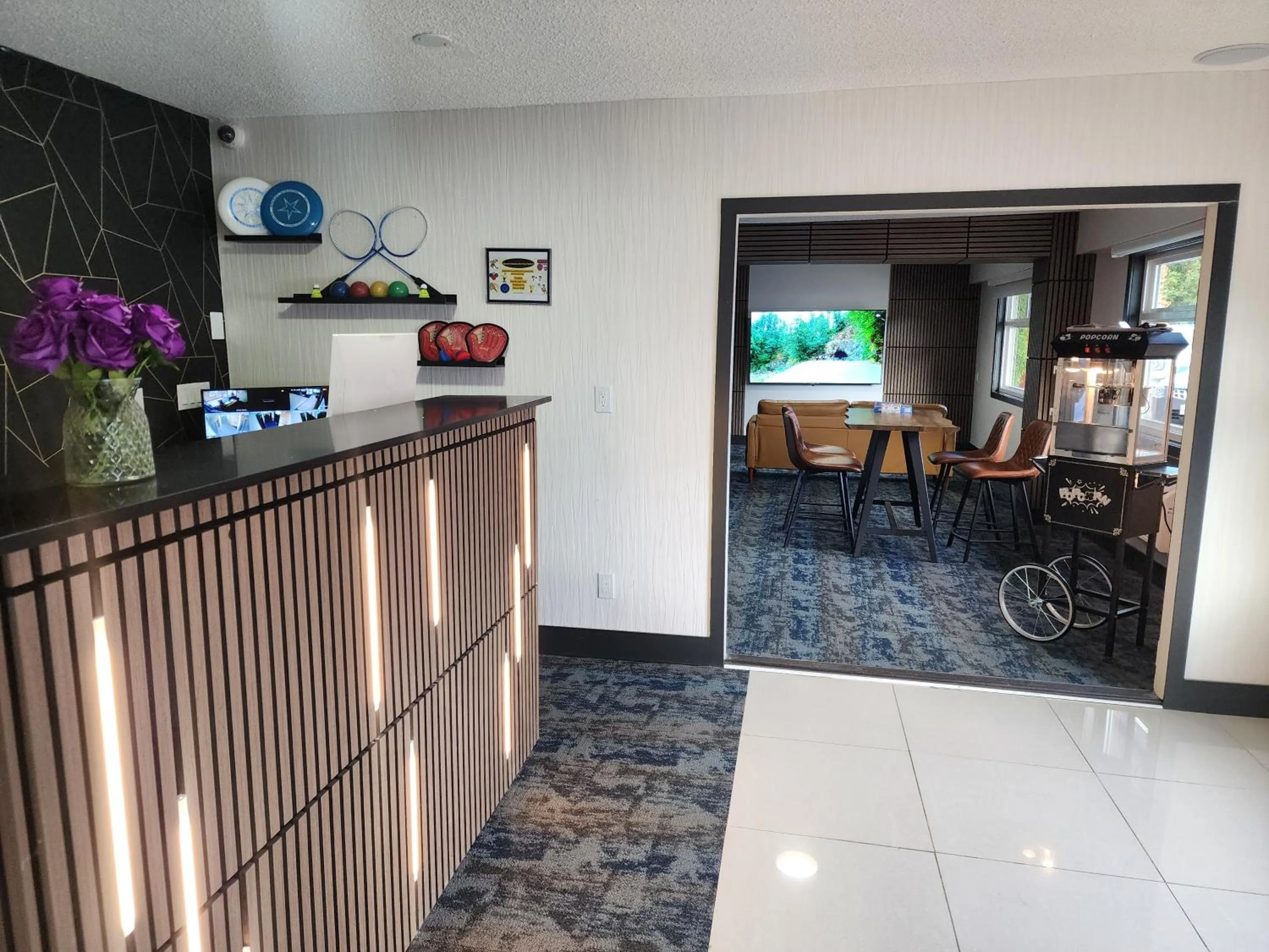 Lobby or reception in Inn The Mountains