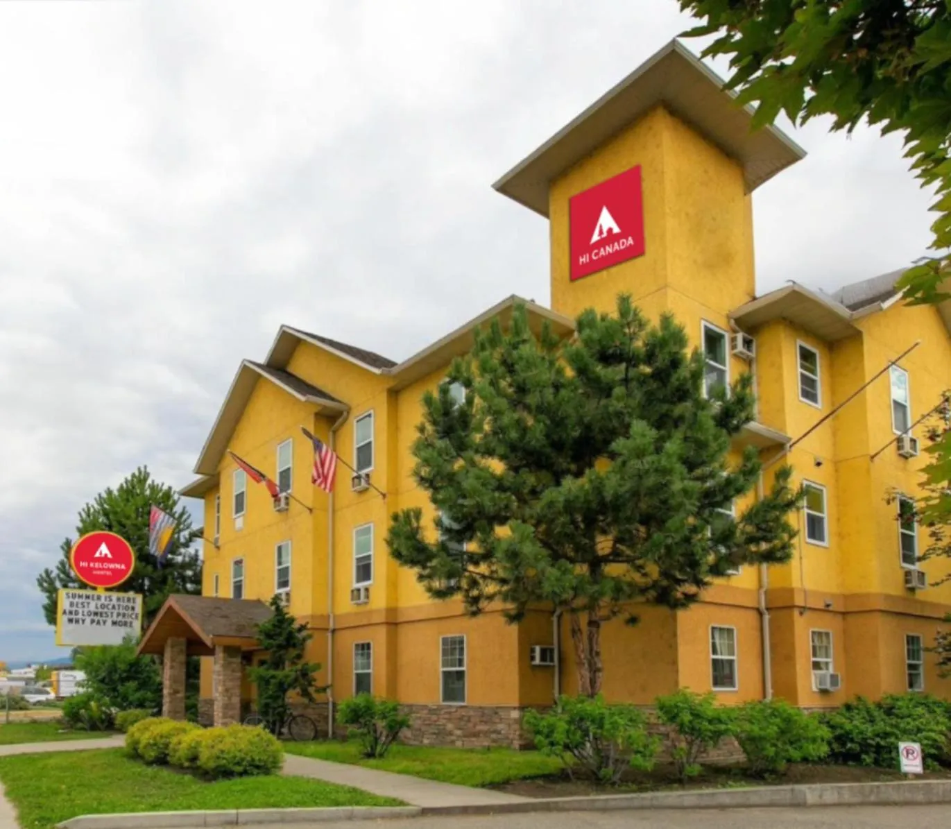 Property building in HI Kelowna Hostel