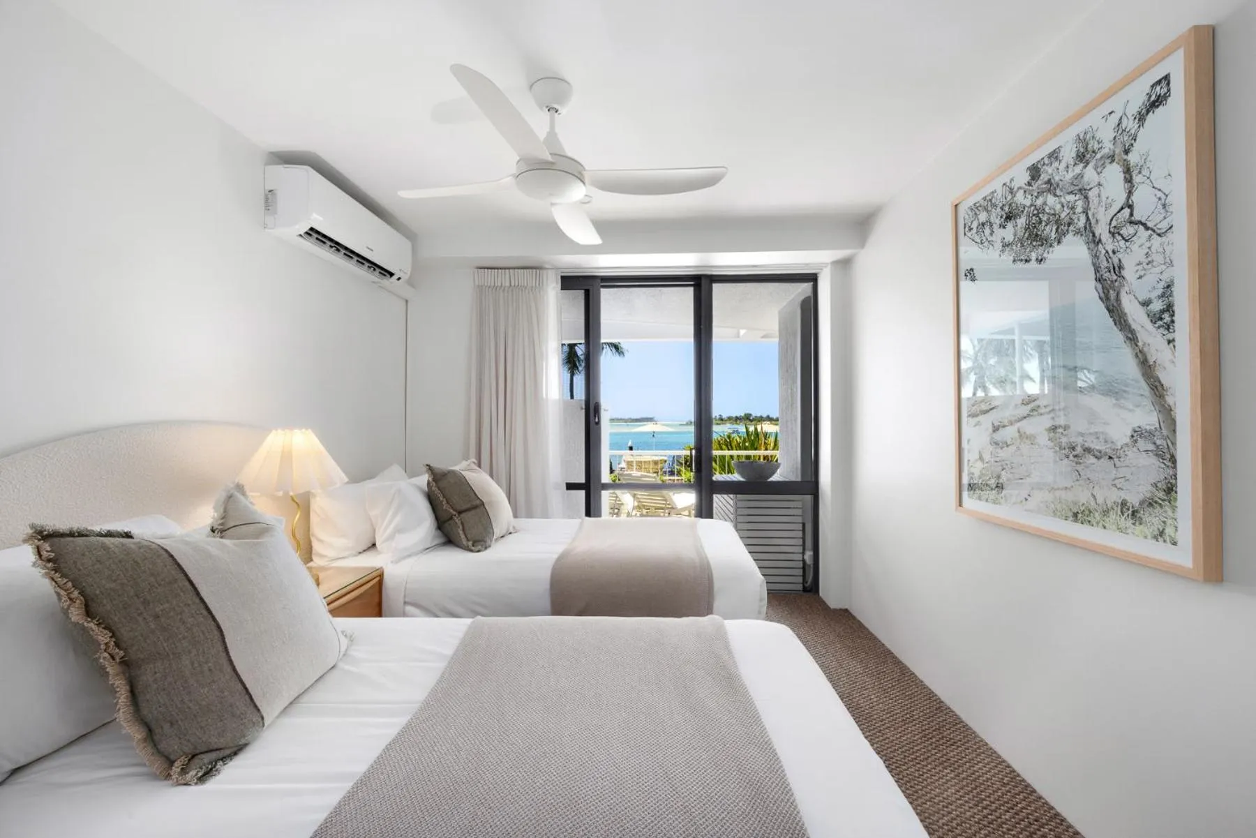 Bed in Noosa Pacific Resort