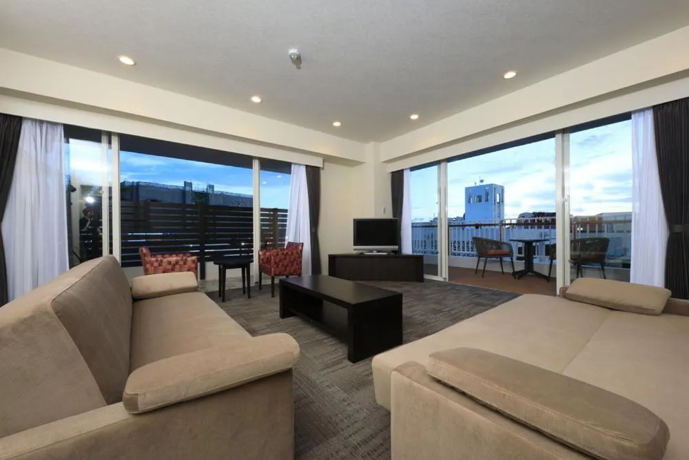 Communal lounge/ TV room in Terrace Garden Mihama Resort by Coldio Premium